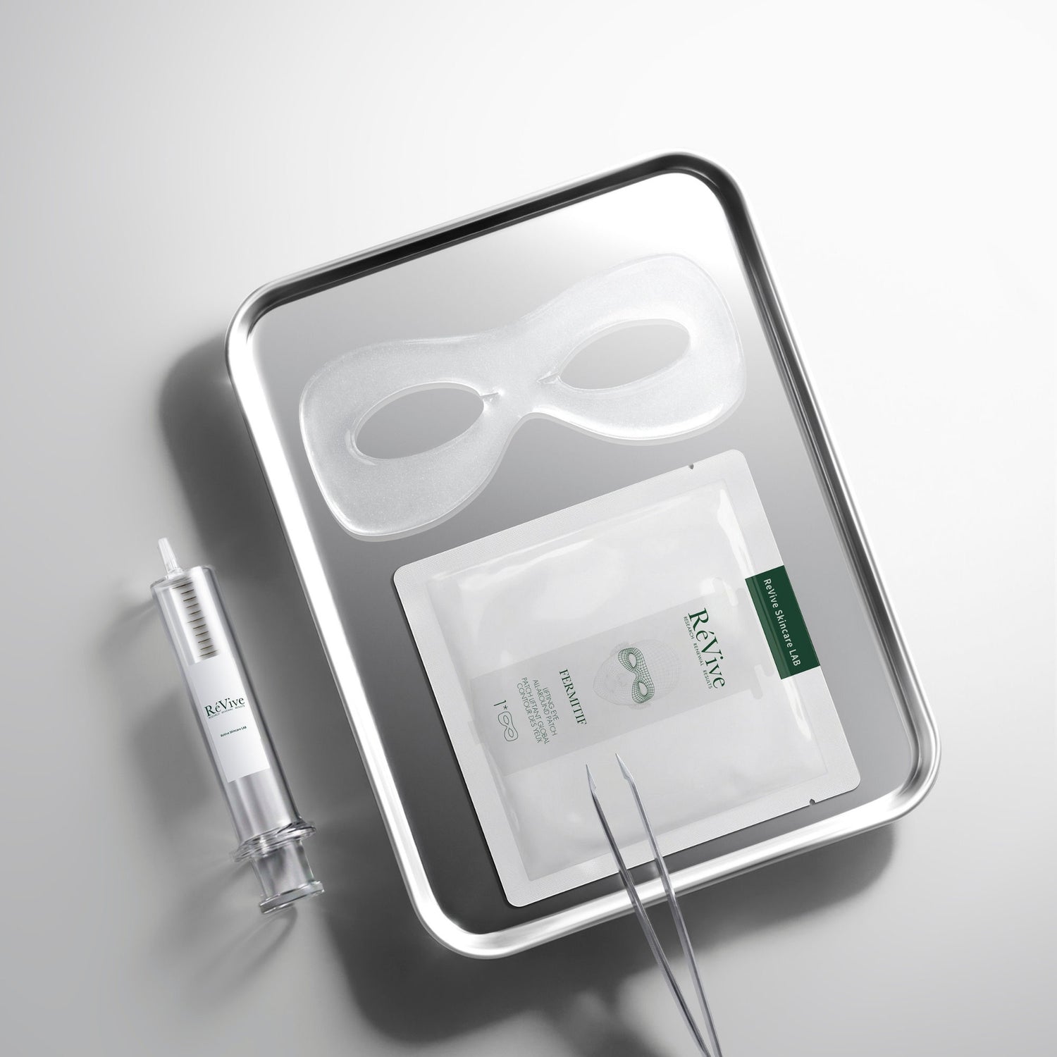 Lifestyle image of RéVive Fermitif Lifting Eye All-Around Patch