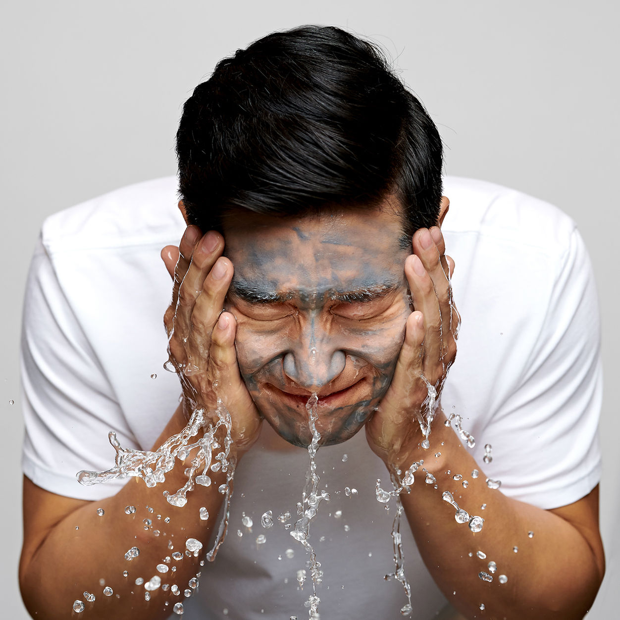 Model image of Dermalogica Active Clay Cleanser