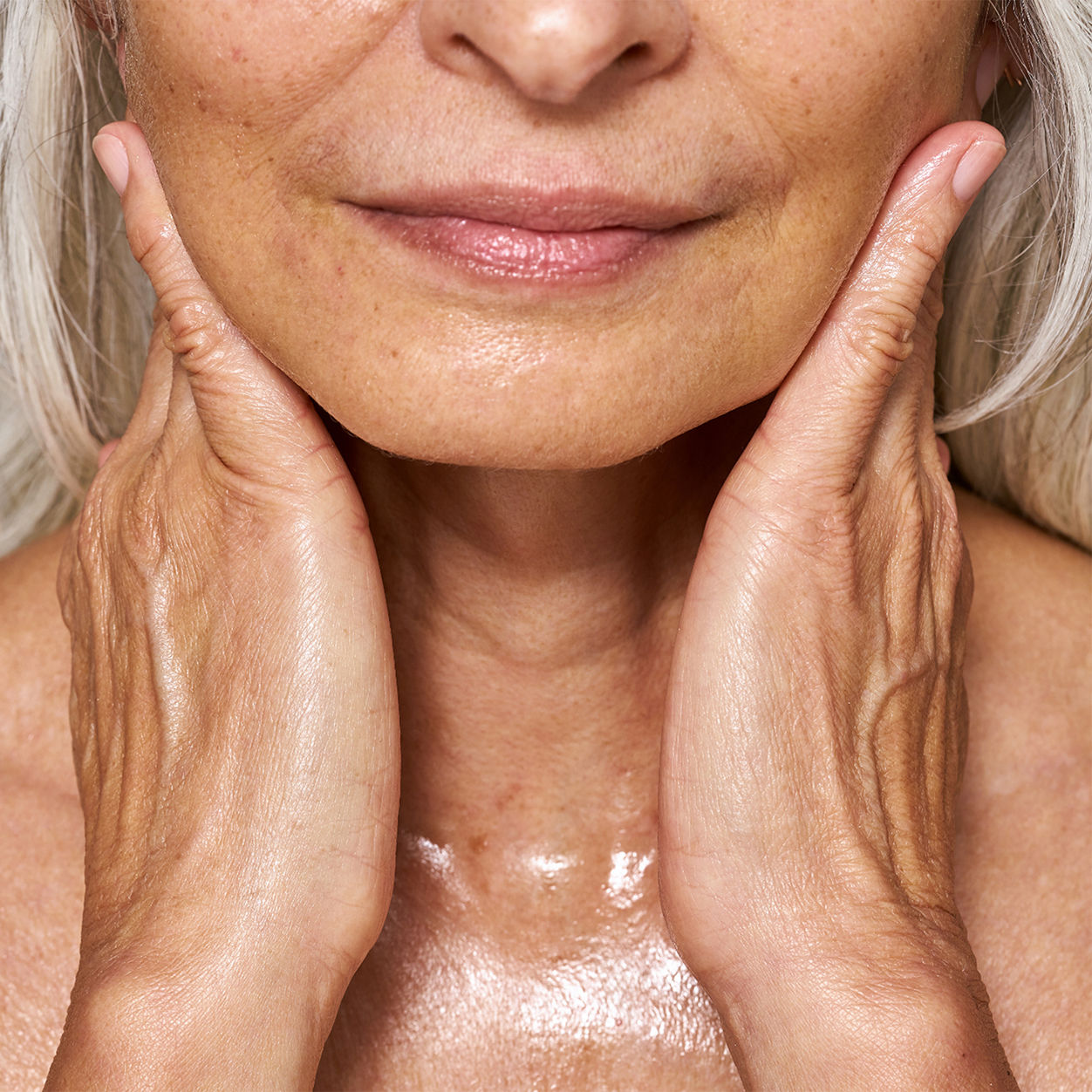 Model image of OSEA Vagus Nerve Oil