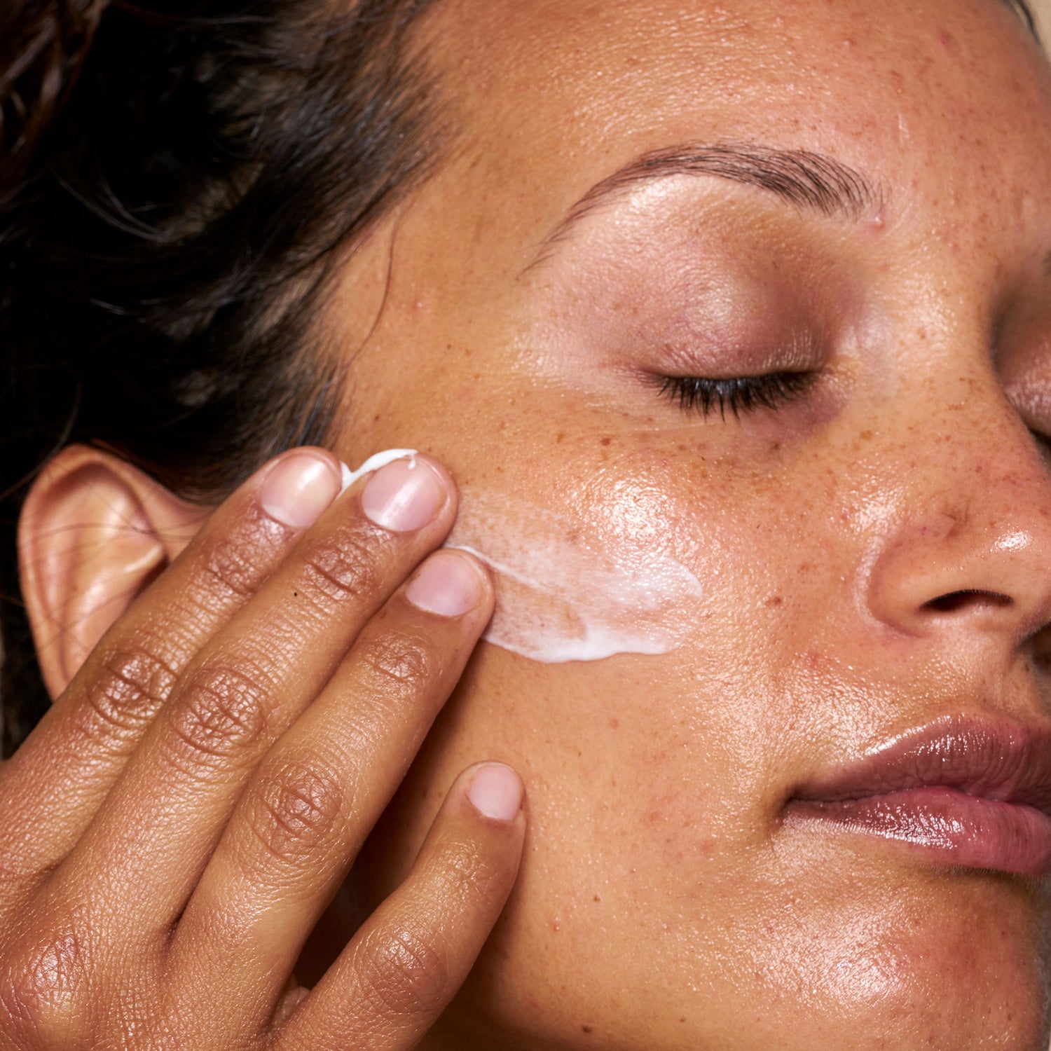 Model image of OSEA Blemish Balm with Plant Based Salicylic Acid