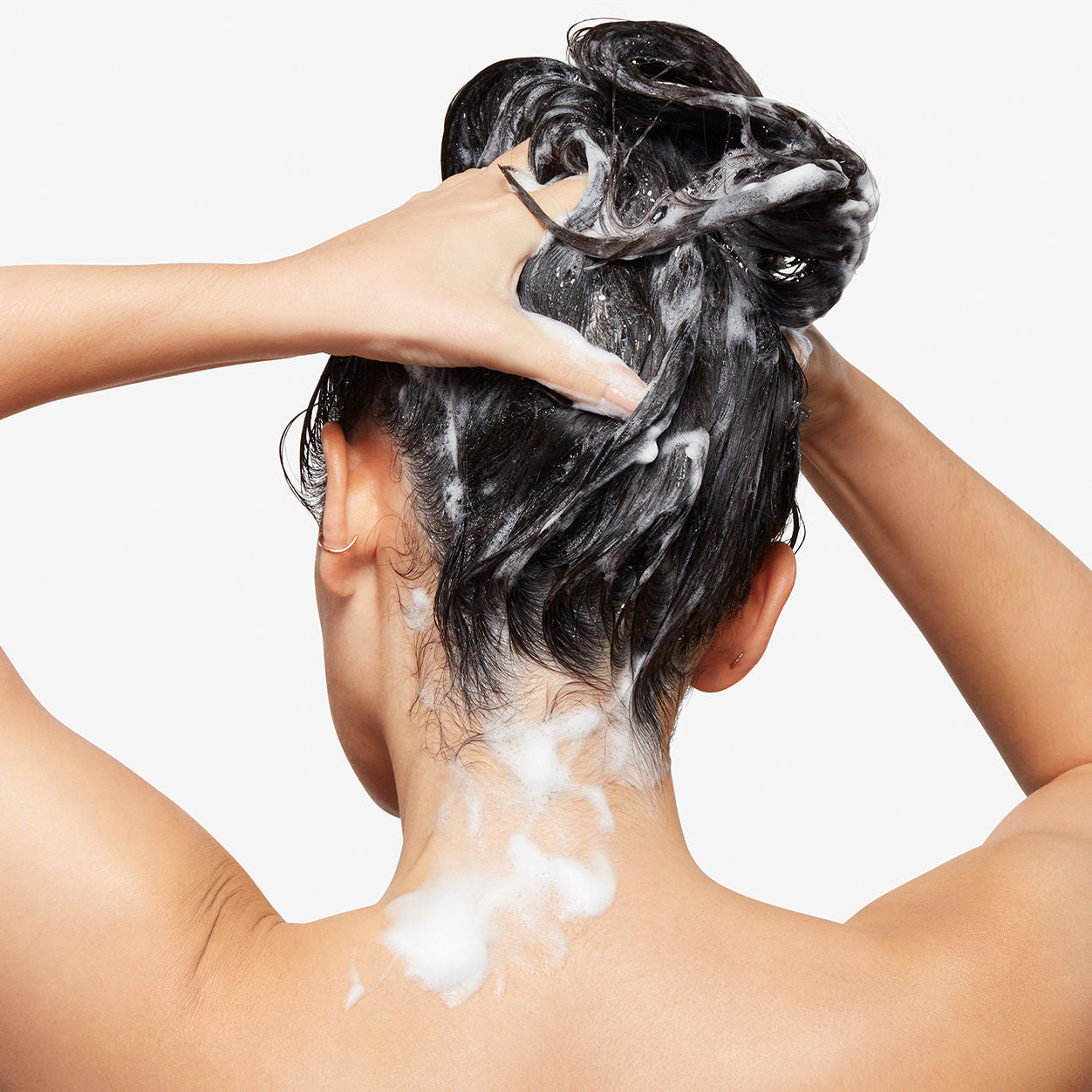 Model image of Bumble and Bumble Sunday Shampoo