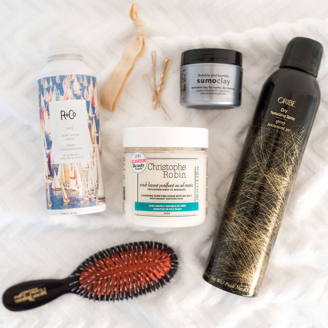 Lifestyle image of Bumble and Bumble Sumoclay Matte Texture Clay
