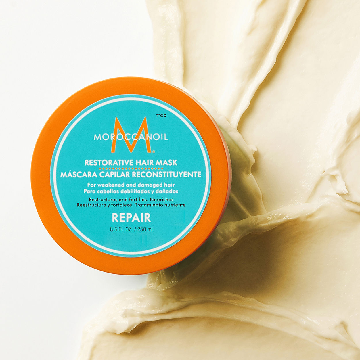 Lifestyle image of Moroccanoil Restorative Hair Mask