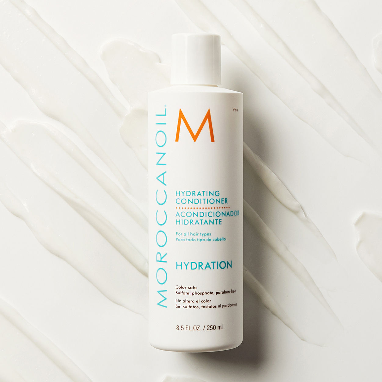 Lifestyle image of Moroccanoil Hydrating Conditioner
