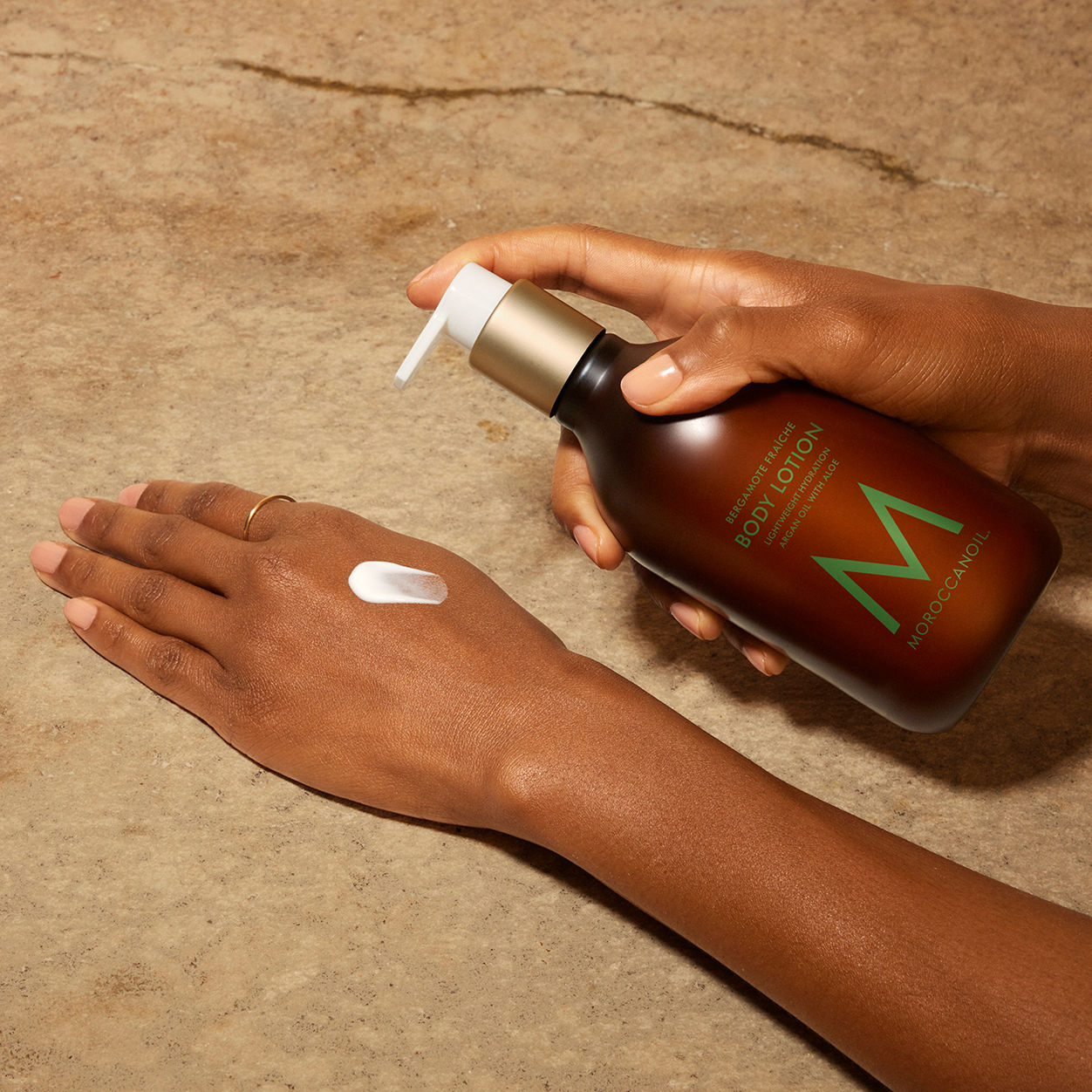 Model image of Moroccanoil Body Lotion Bergamote Fraiche