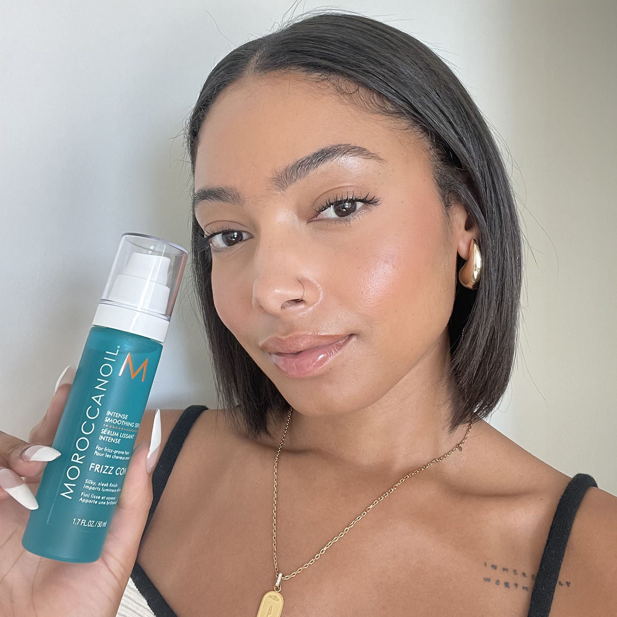 Model image of Moroccanoil Intense Smoothing Serum