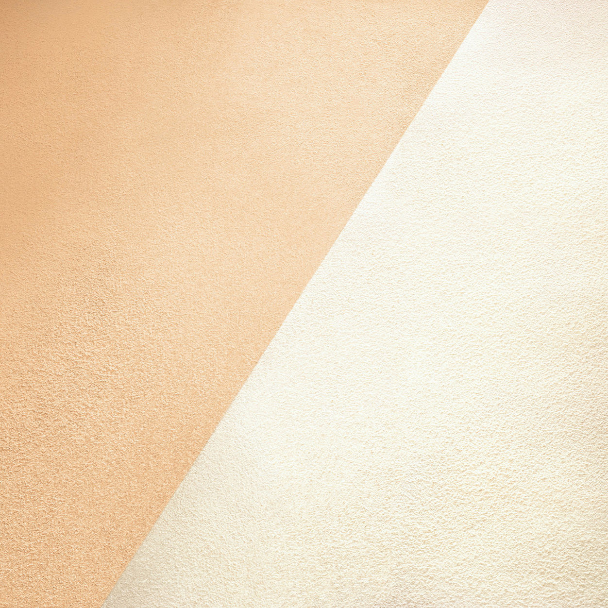 Lifestyle image of Laura Mercier Translucent Loose Setting Powder Glow Brush