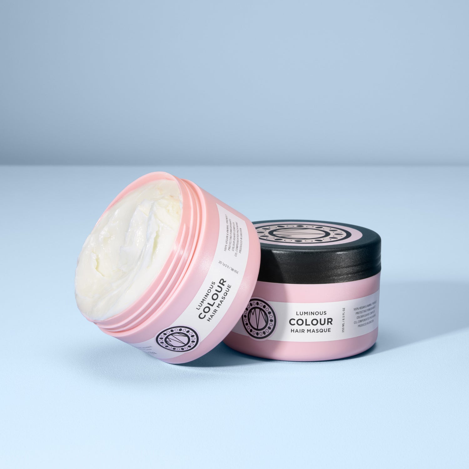 Image of an open Maria Nila Luminous Colour Masque