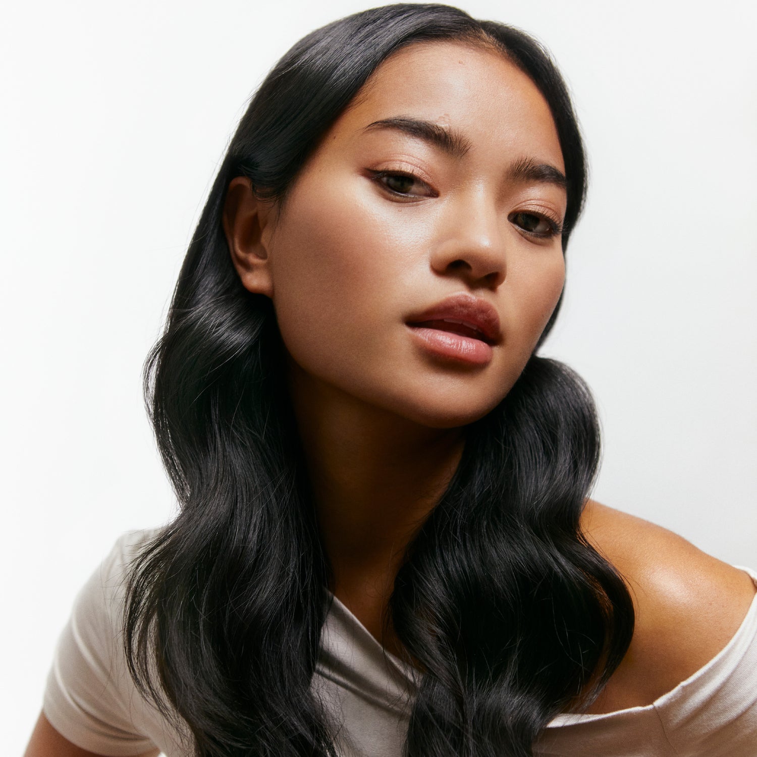 Model image of Maria Nila Shaping Heat Spray