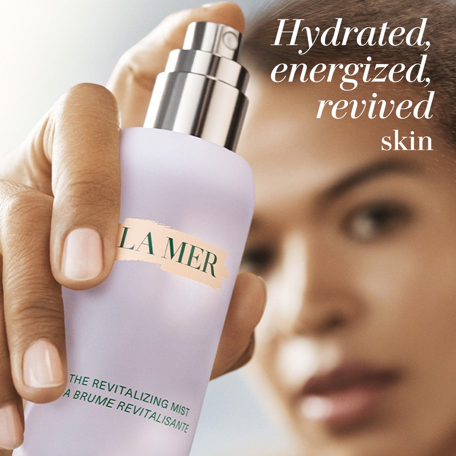 Model image of La Mer The Revitalizing Mist