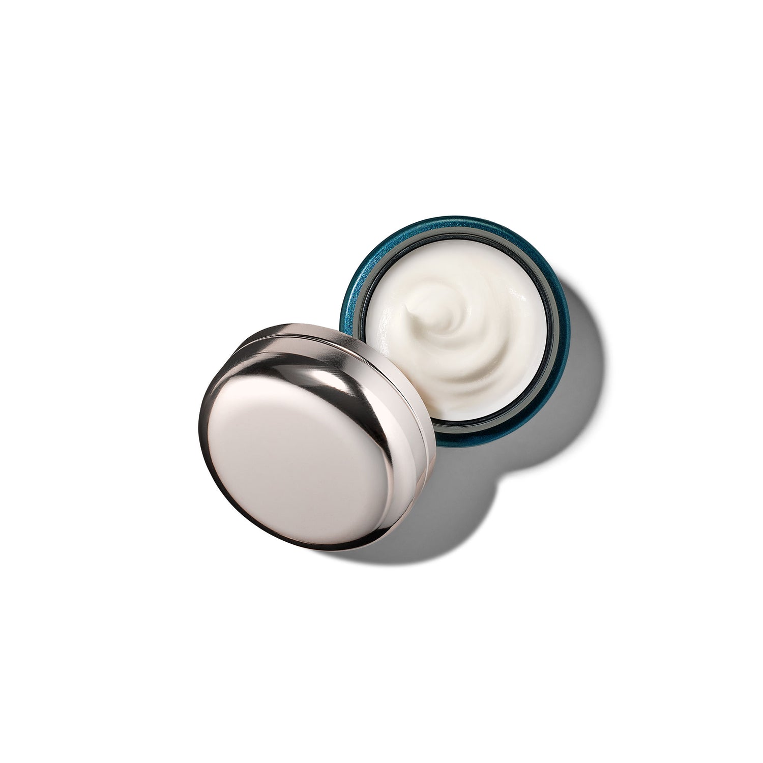 Image of an open La Mer The Rejuvenating Eye Cream