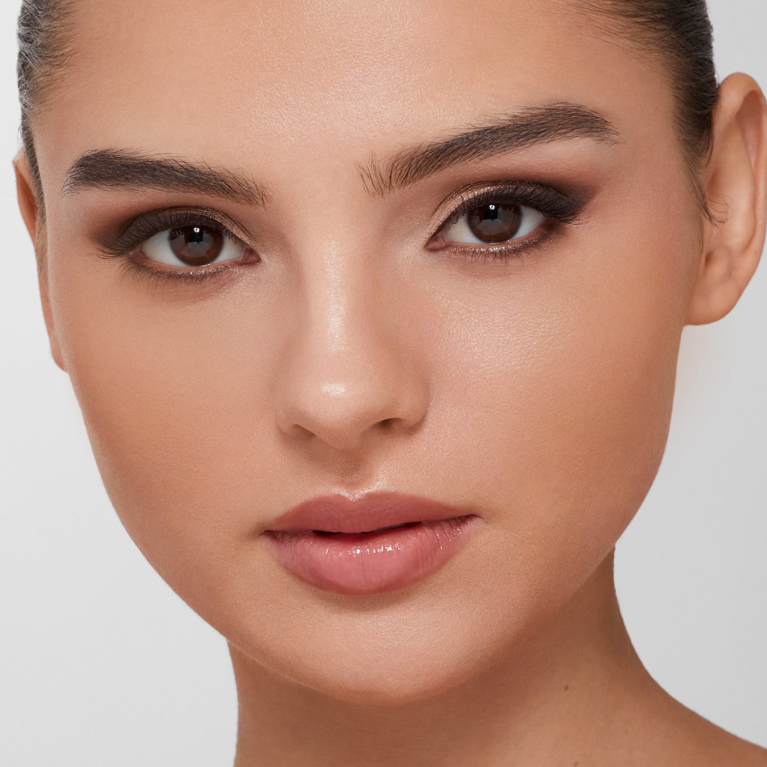 Model image of Trish McEvoy Gorgeous Bronzing Cream