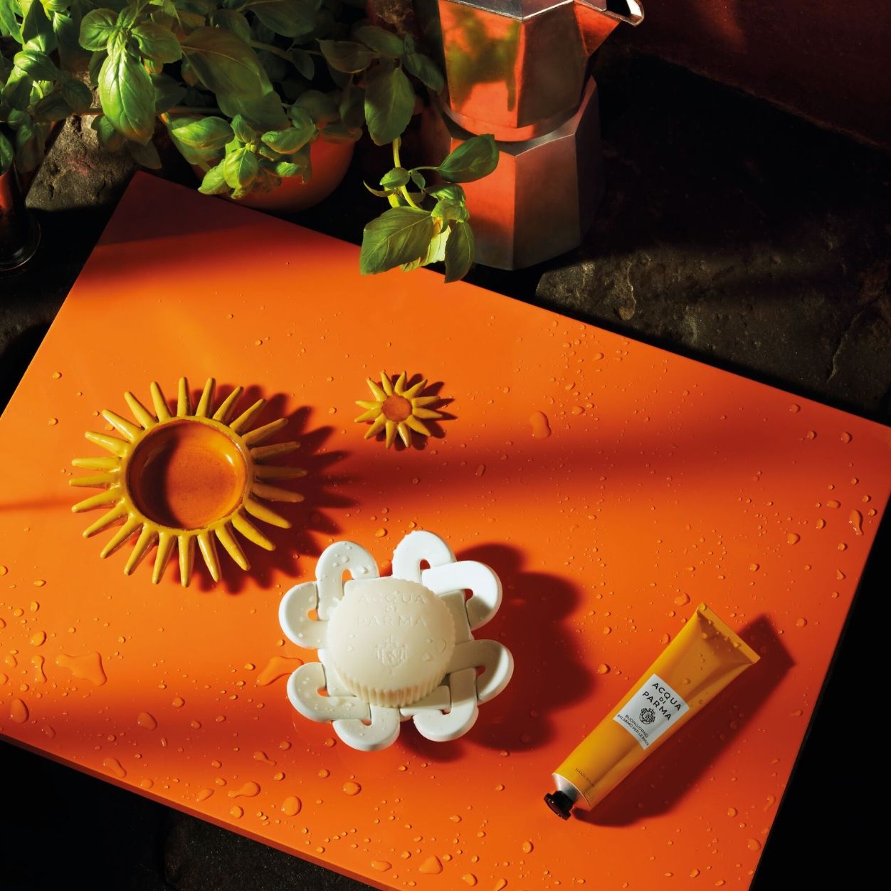 Lifestyle image of Acqua di Parma Buongiorno Hand Balm