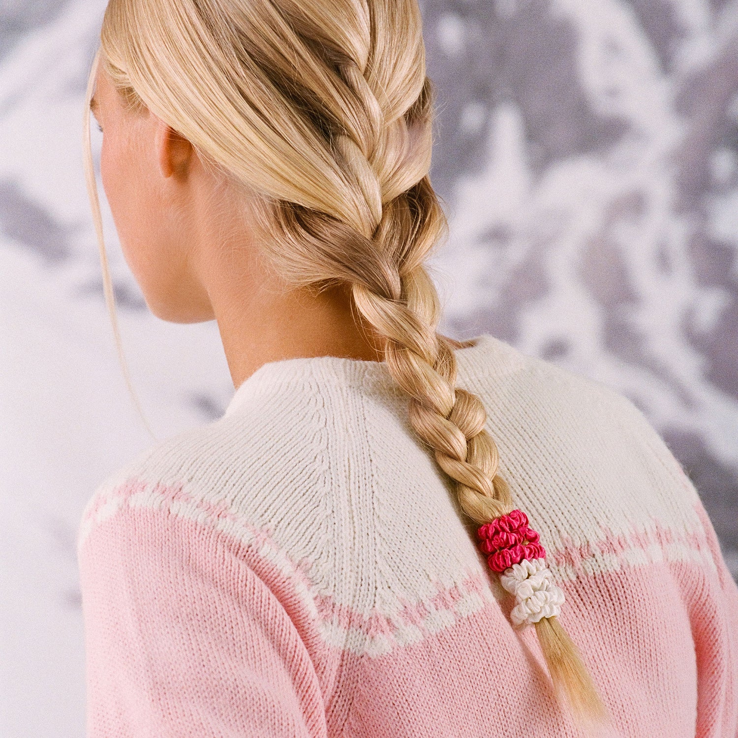 Model image of Slip Scarlet Scrunchie Cracker (Limited Edition)