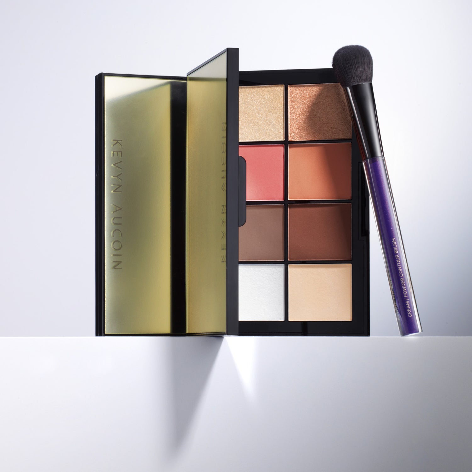 Kevyn Aucoin Cream & Powder Contour Brush lifestyle image .