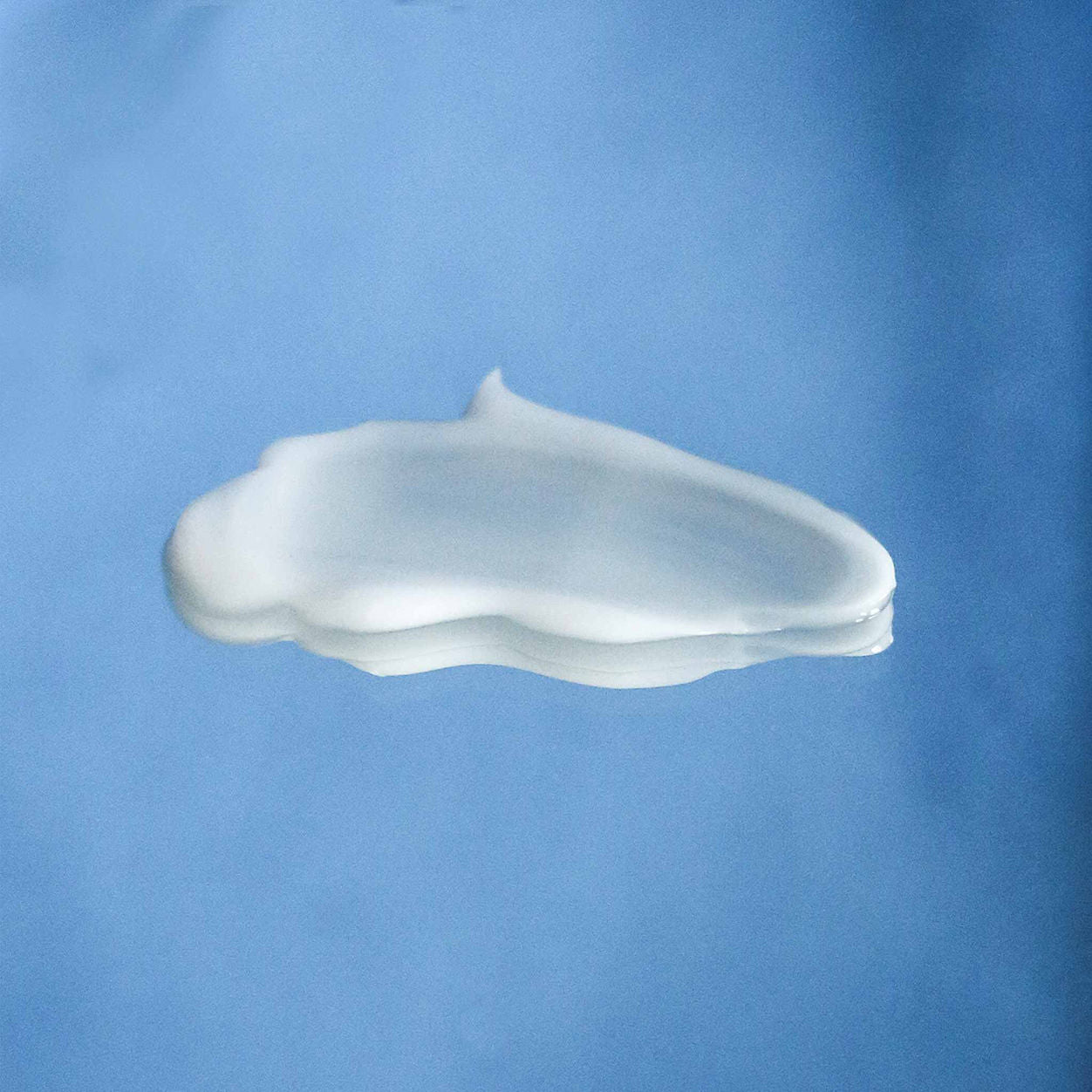 Swatch image of R+Co Waterfall Moisture and Shine Lotion