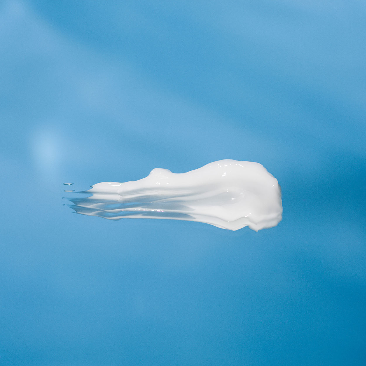 Swatch image of R+Co Turntable Curl Defining Créme