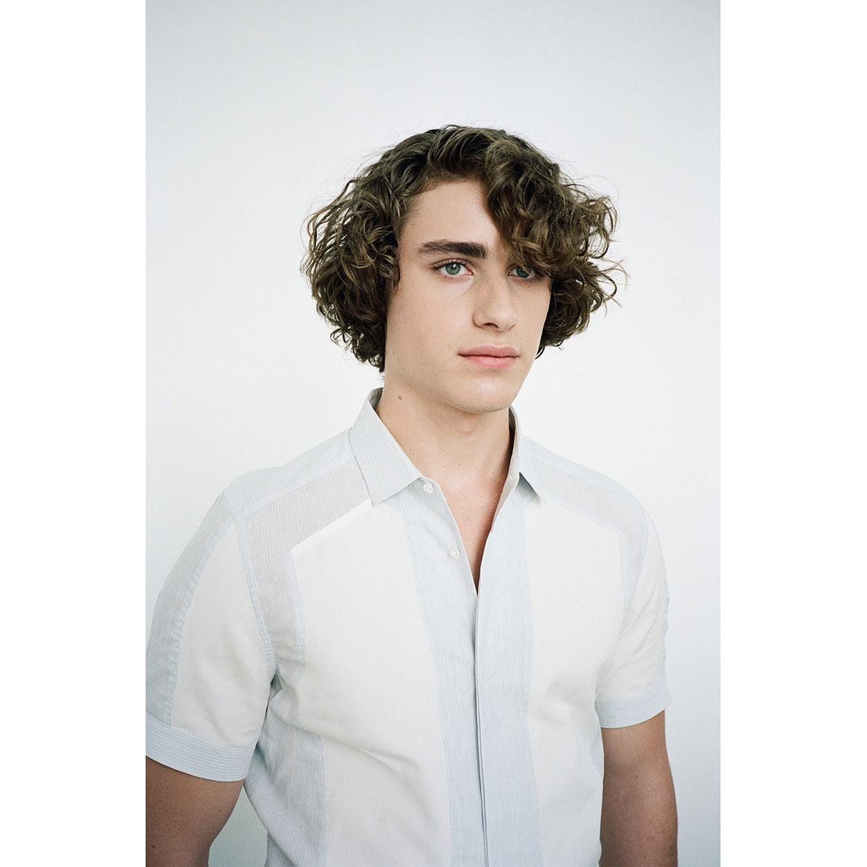 Model image of R+Co Turntable Curl Defining Créme