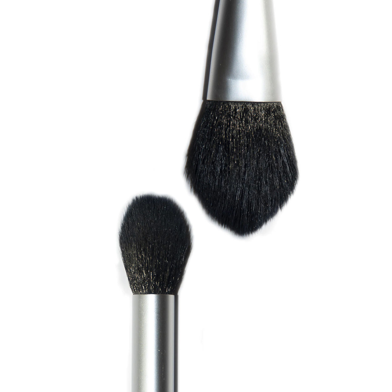 Lifestyle image of Neen Duo Cheek and Face Brush
