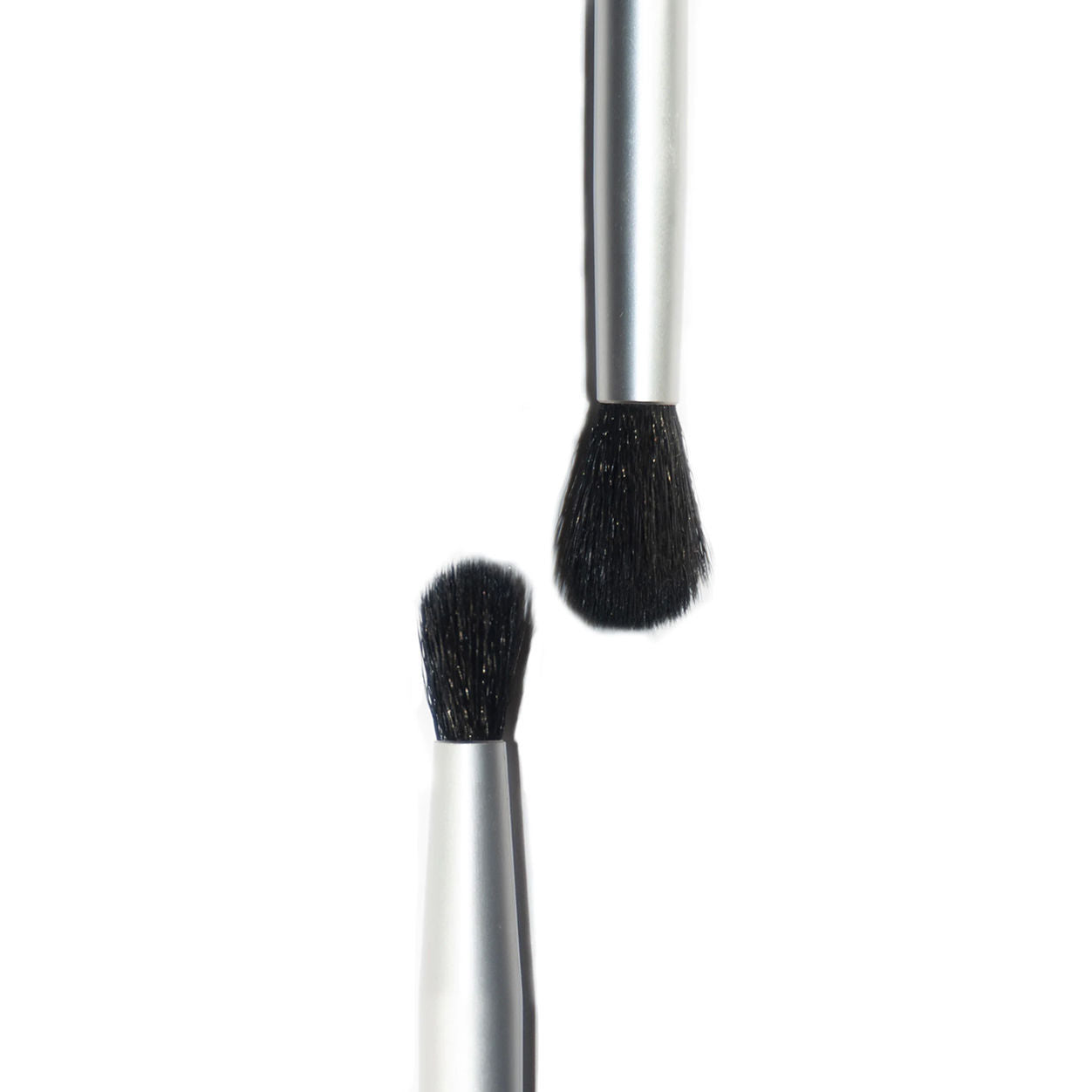 Lifestyle image of Neen Duo Fluffy Eyeshadow Brush