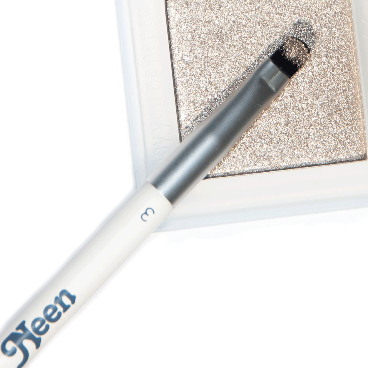 Lifestyle image of Neen Duo Precision Eyeshadow Brush
