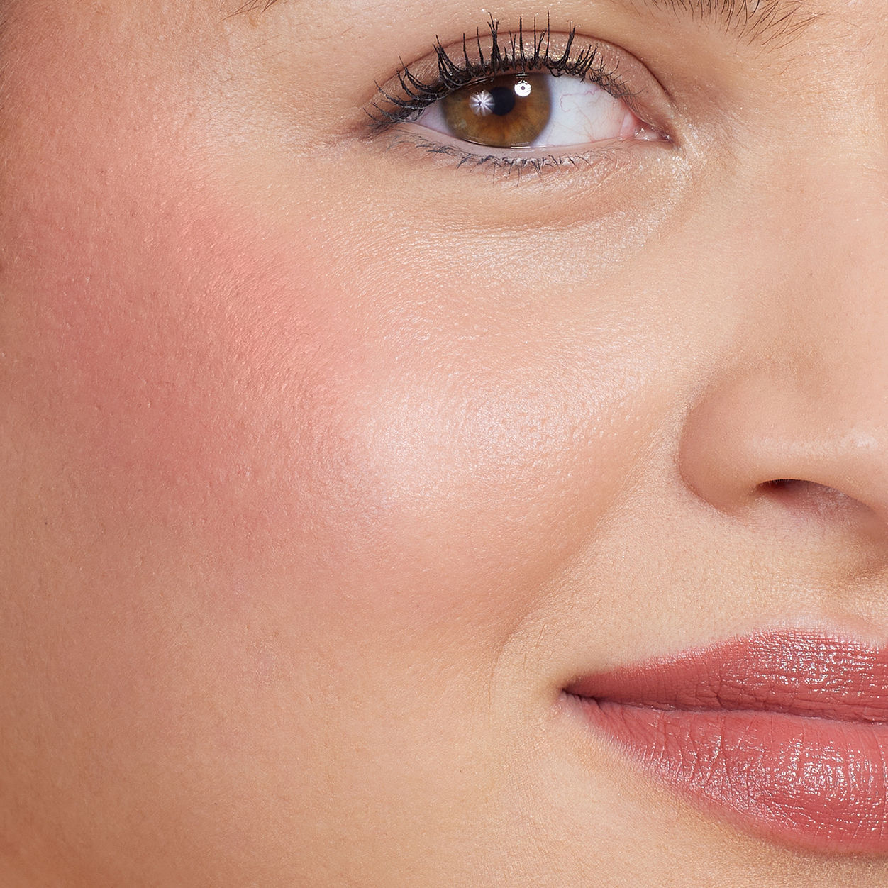 Model image of Neen Going Rouge Cream Cheek and Lip