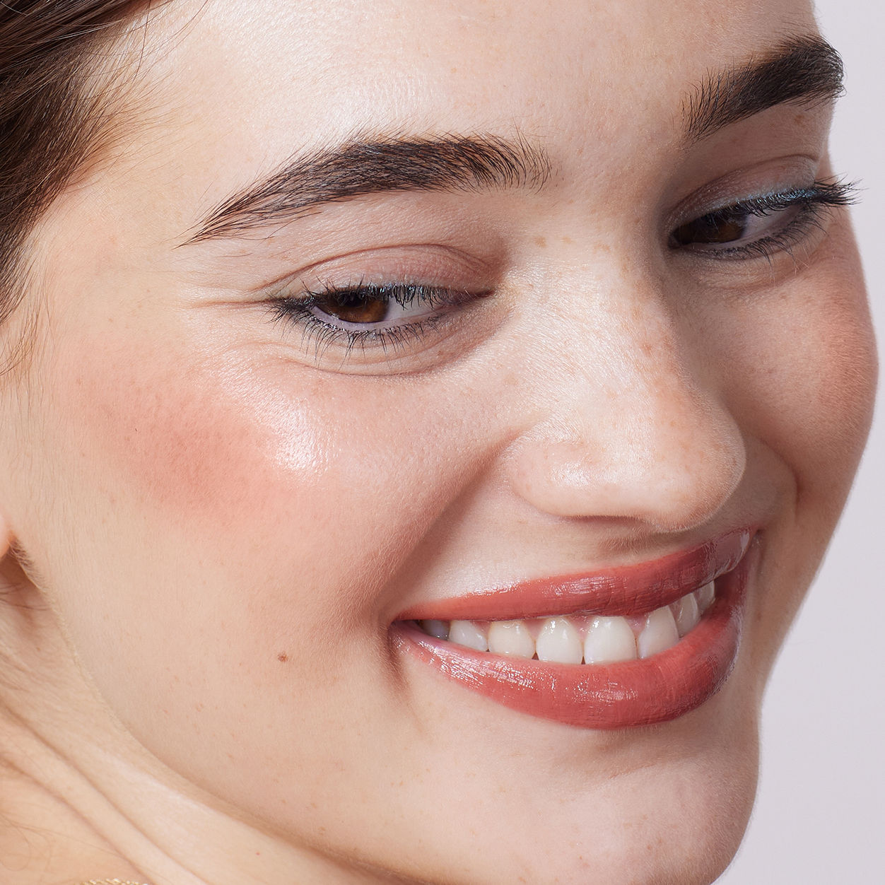 Model image of Neen Going Rouge Cream Cheek and Lip