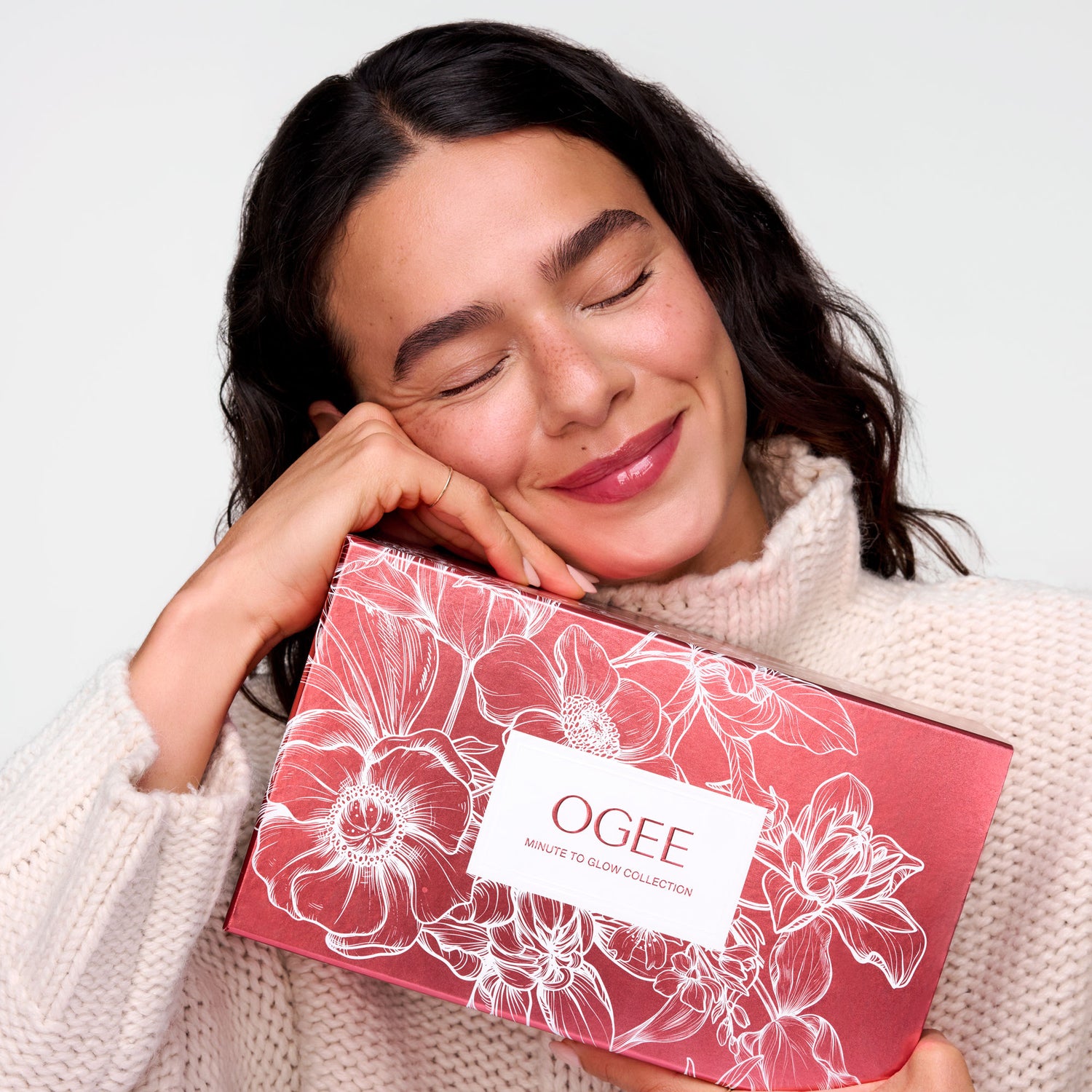 Image of the Ogee Minute to Glow (Limited Edition) box