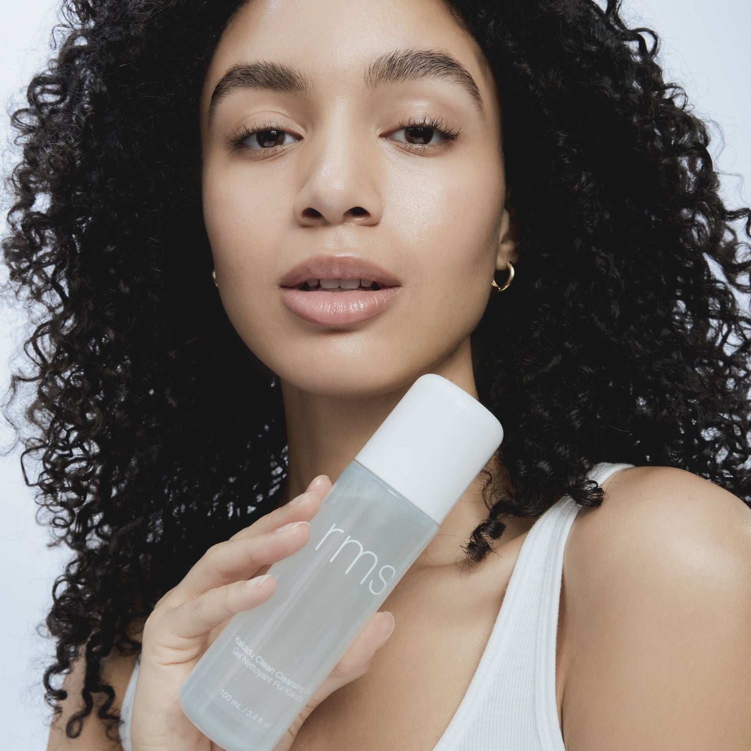Lifestyle image of RMS Beauty Kakadu Clean Cleansing Gel