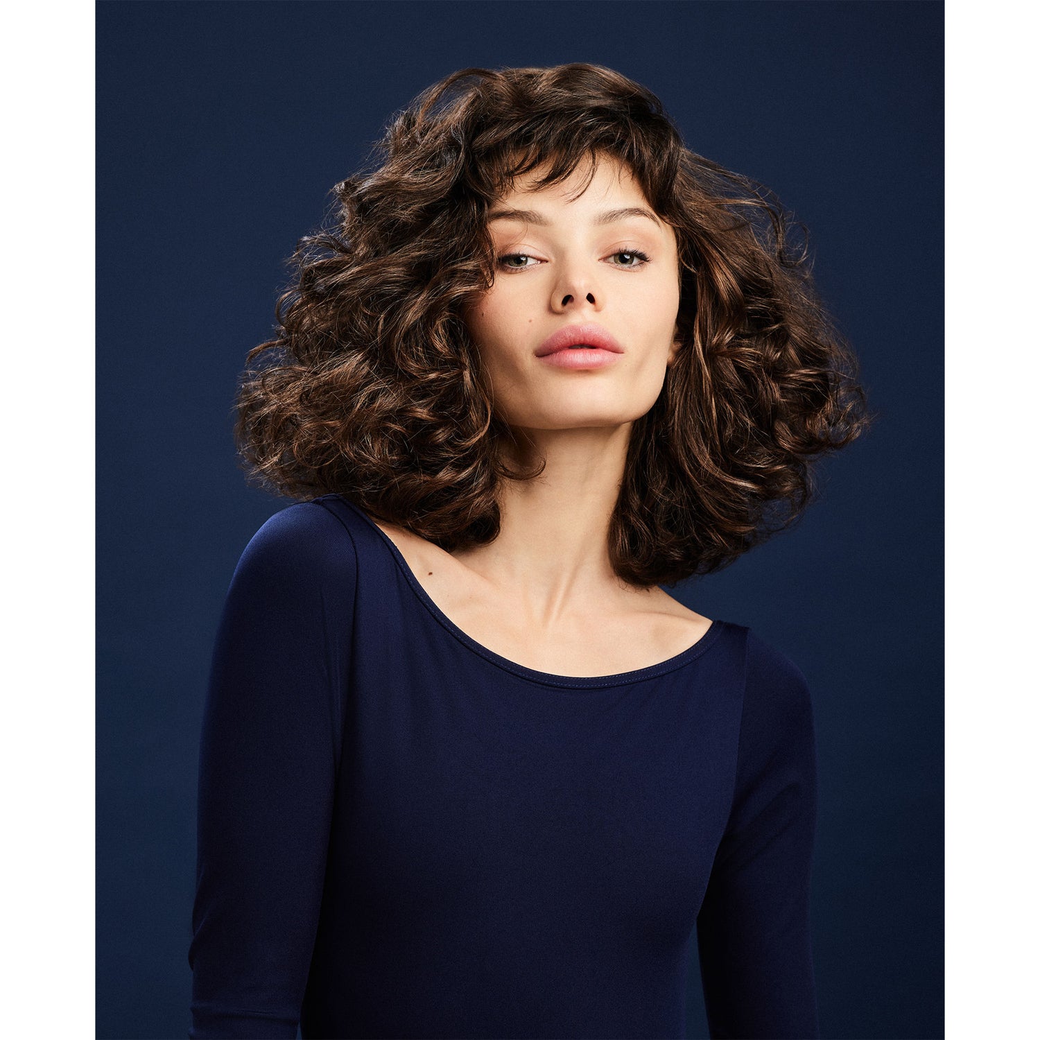 Model image of R+Co Bleu Reflective Shine Hairspray