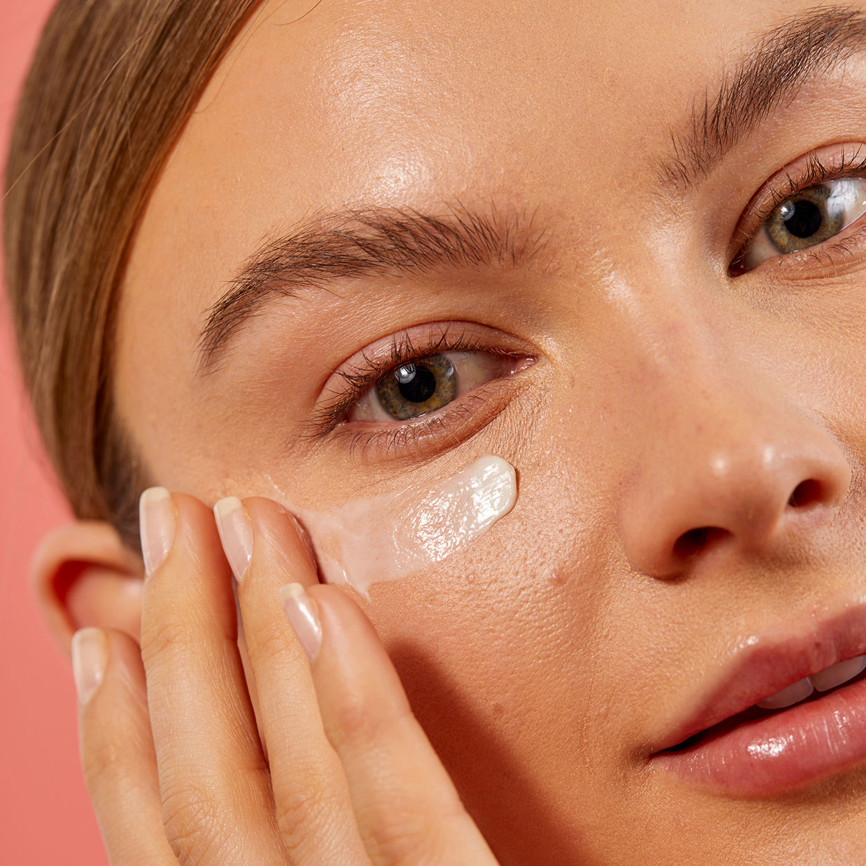 Model image of Indie Lee Restorative Eye Cream