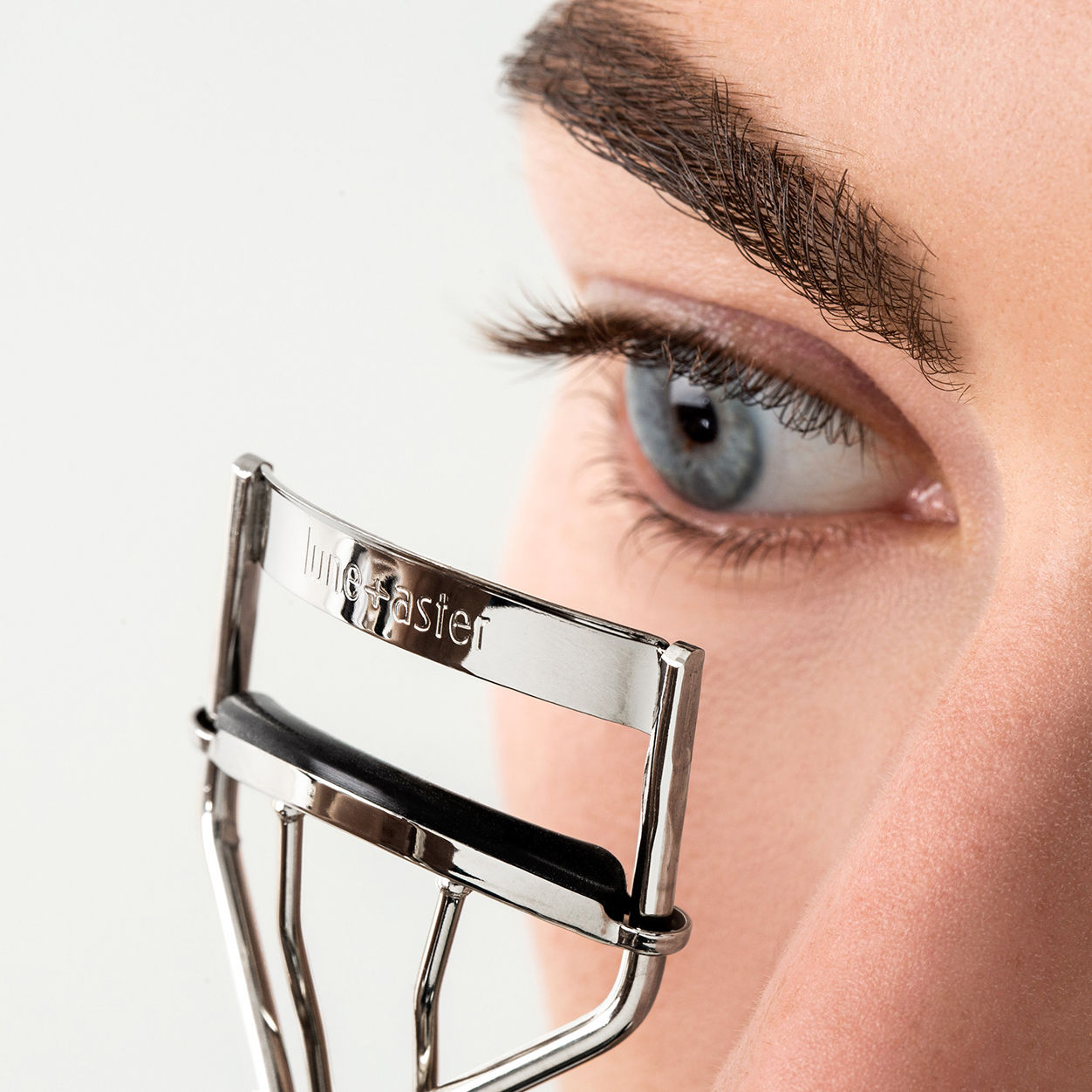 Model image of Lune+Aster PowerLash Eyelash Curler