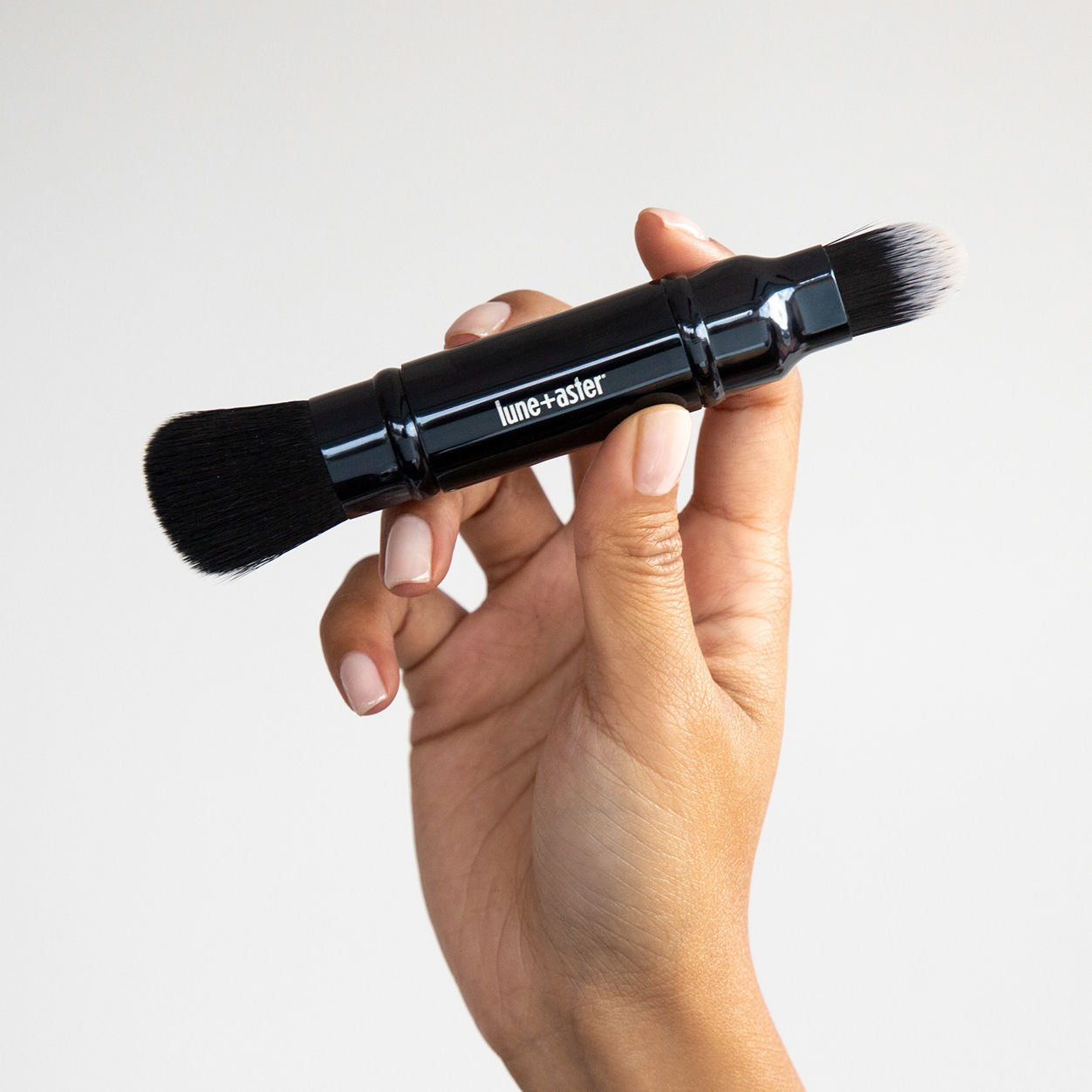 Model image of Lune+Aster Complexion Duo Brush