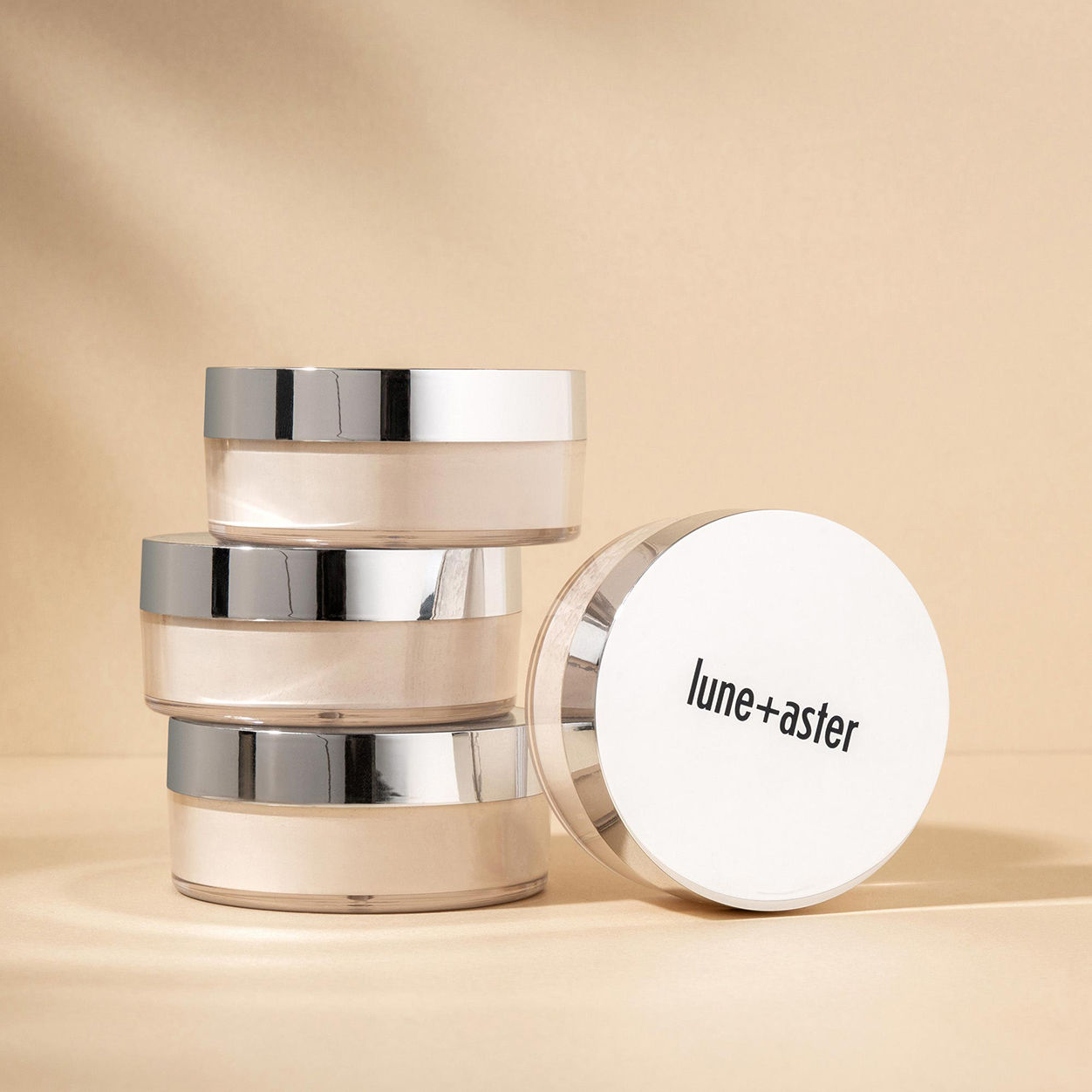 Lifestyle image of Lune+Aster PowerFinish Translucent Loose Powder