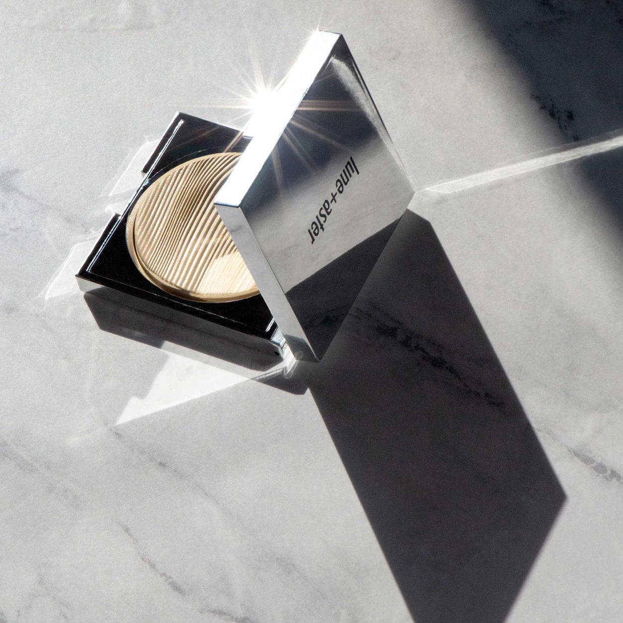 Lifestyle image of Lune+Aster SuperStar Translucent Pressed Powder