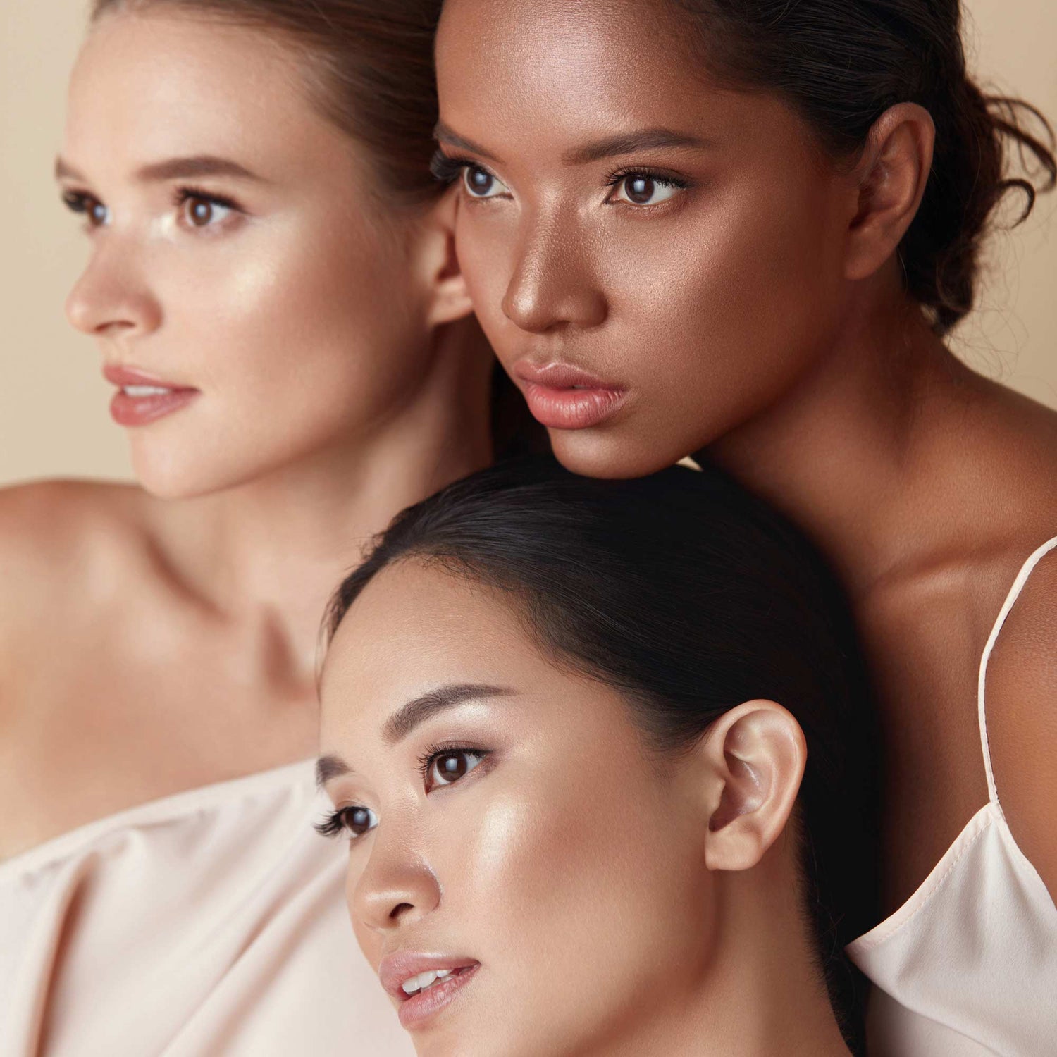Model image of Lune+Aster Moonrise Contour and Glow Duo