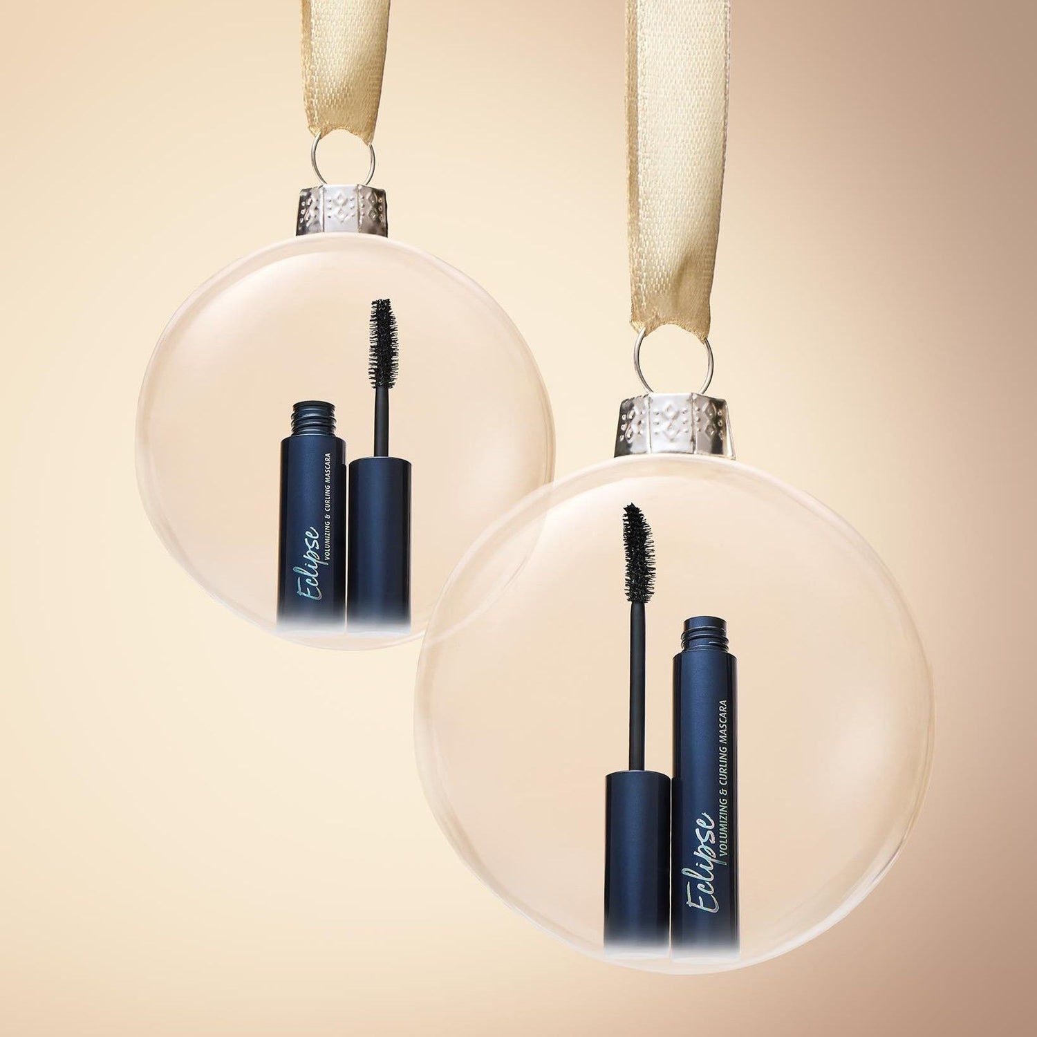 Lifestyle image of Lune+Aster Total Eclipse (Limited Edition)