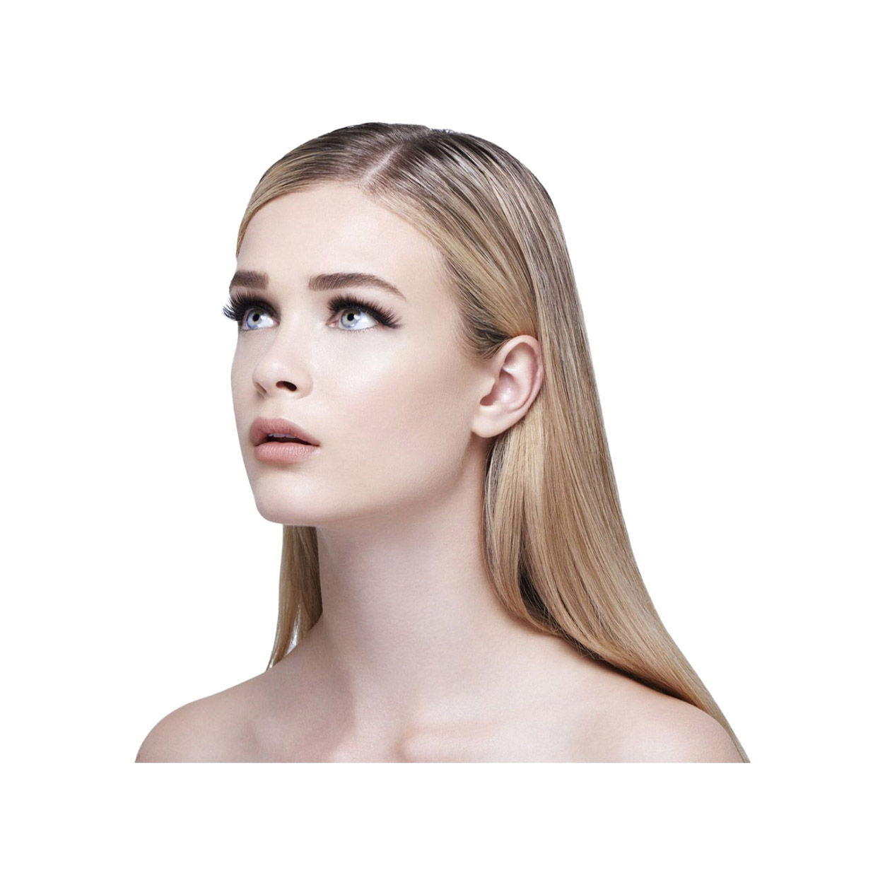 Model image of Lash Star Visionary Lashes 009