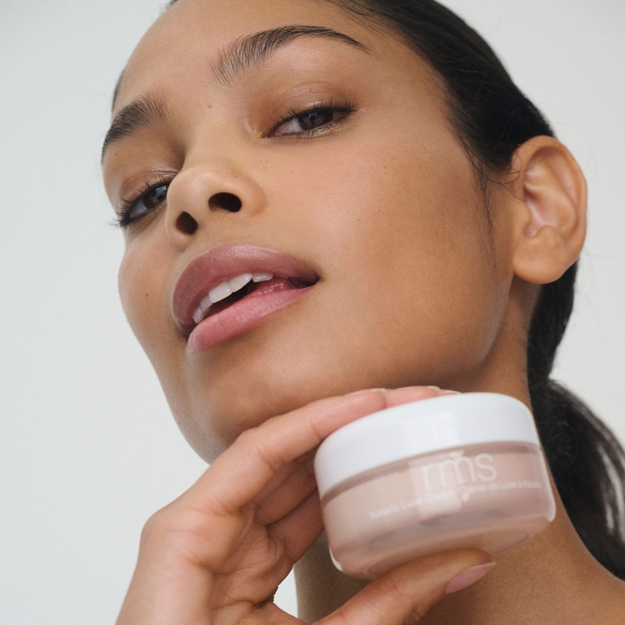 Model image of RMS Beauty Kakadu Luxe Cream