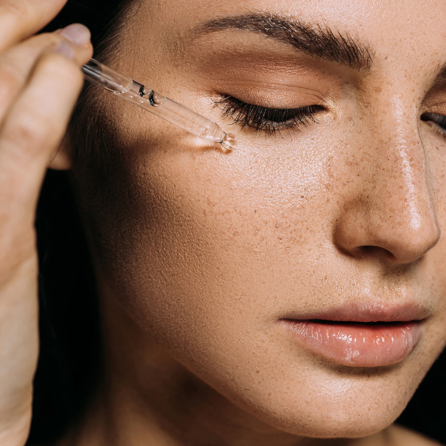 Model image of M-61 Hydraboost Face Oil