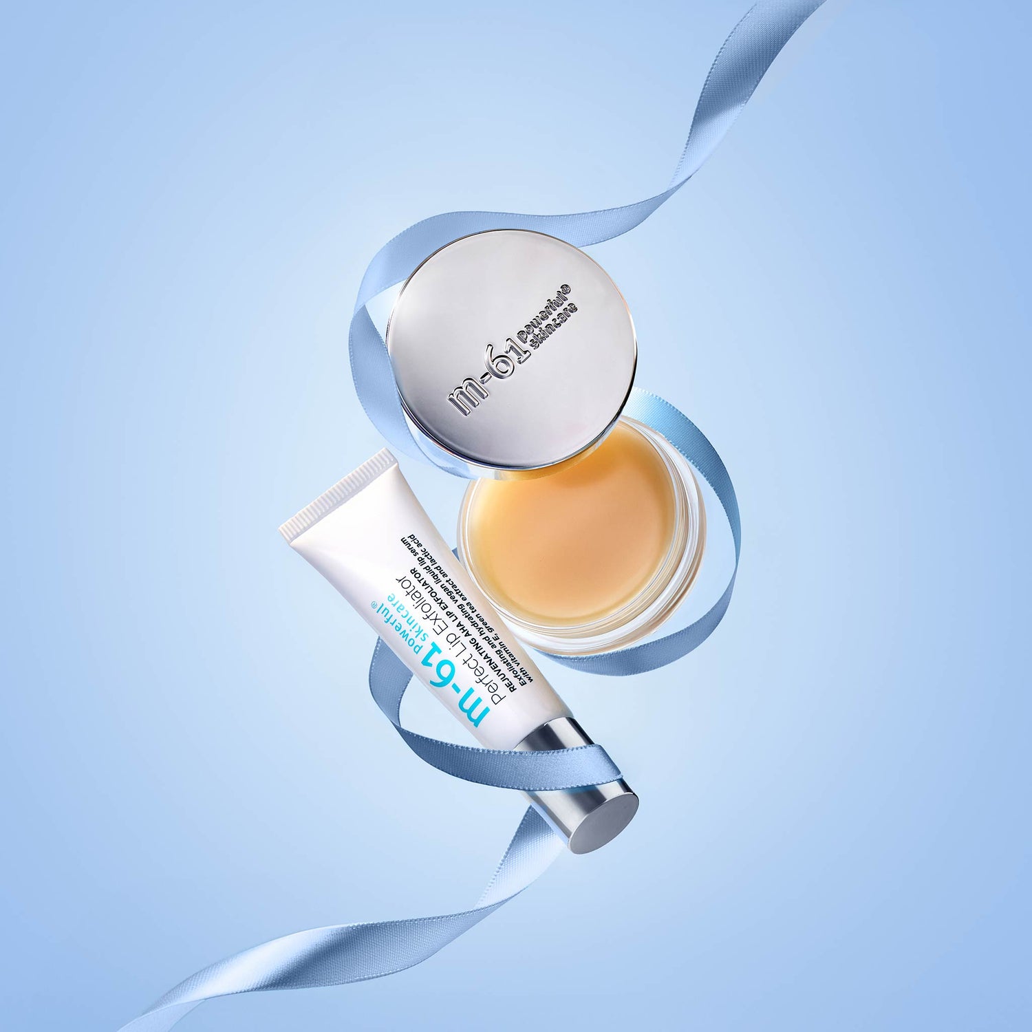 Lifestyle image of M-61 Perfect Lip Set