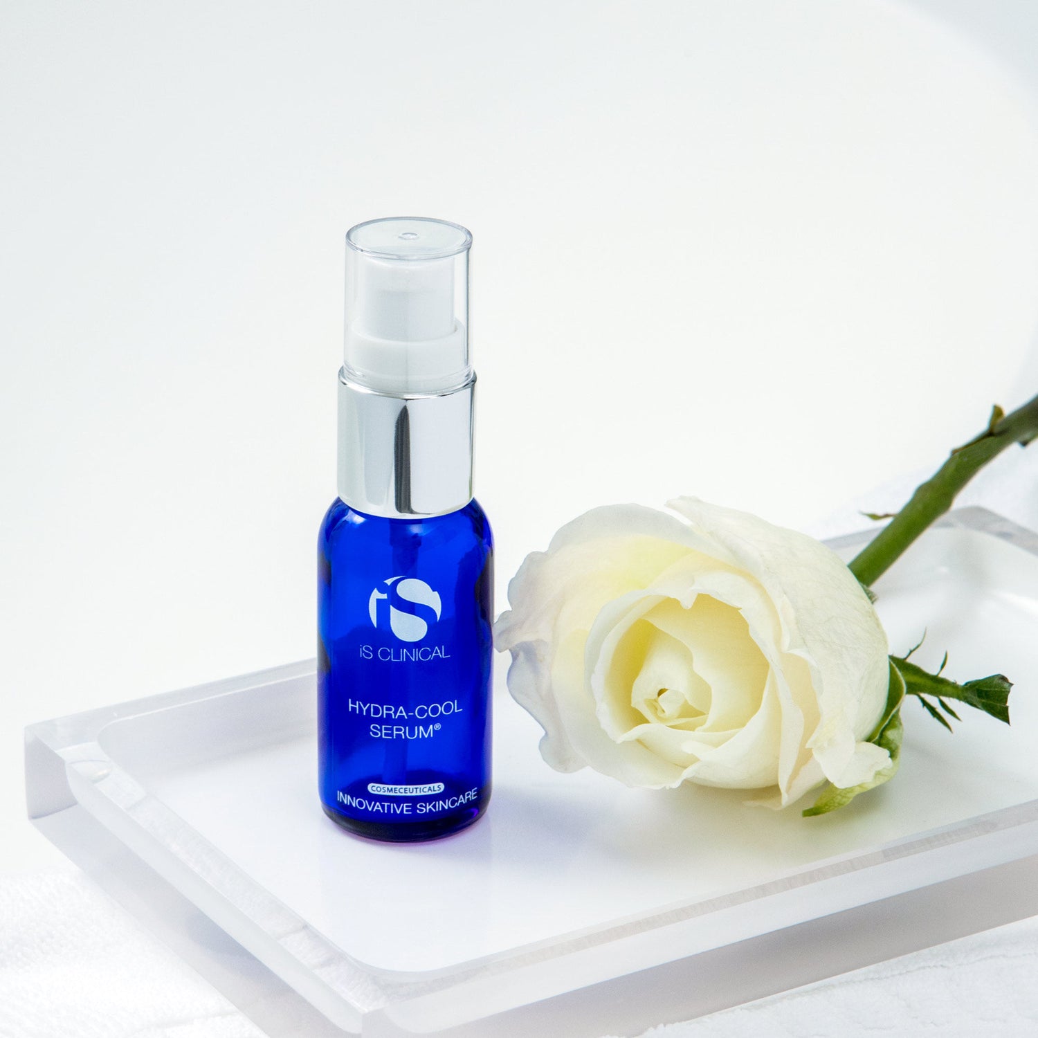 Lifestyle image of IS Clinical Hydra-Cool Serum
