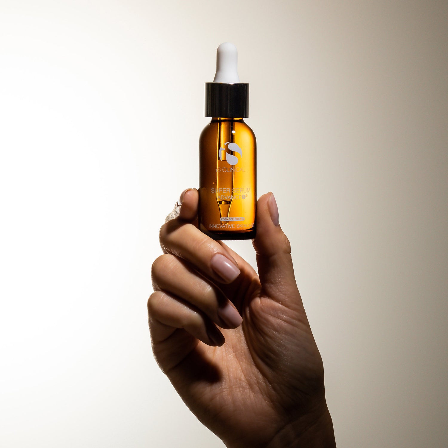 Model image of IS Clinical Super Serum Advance+