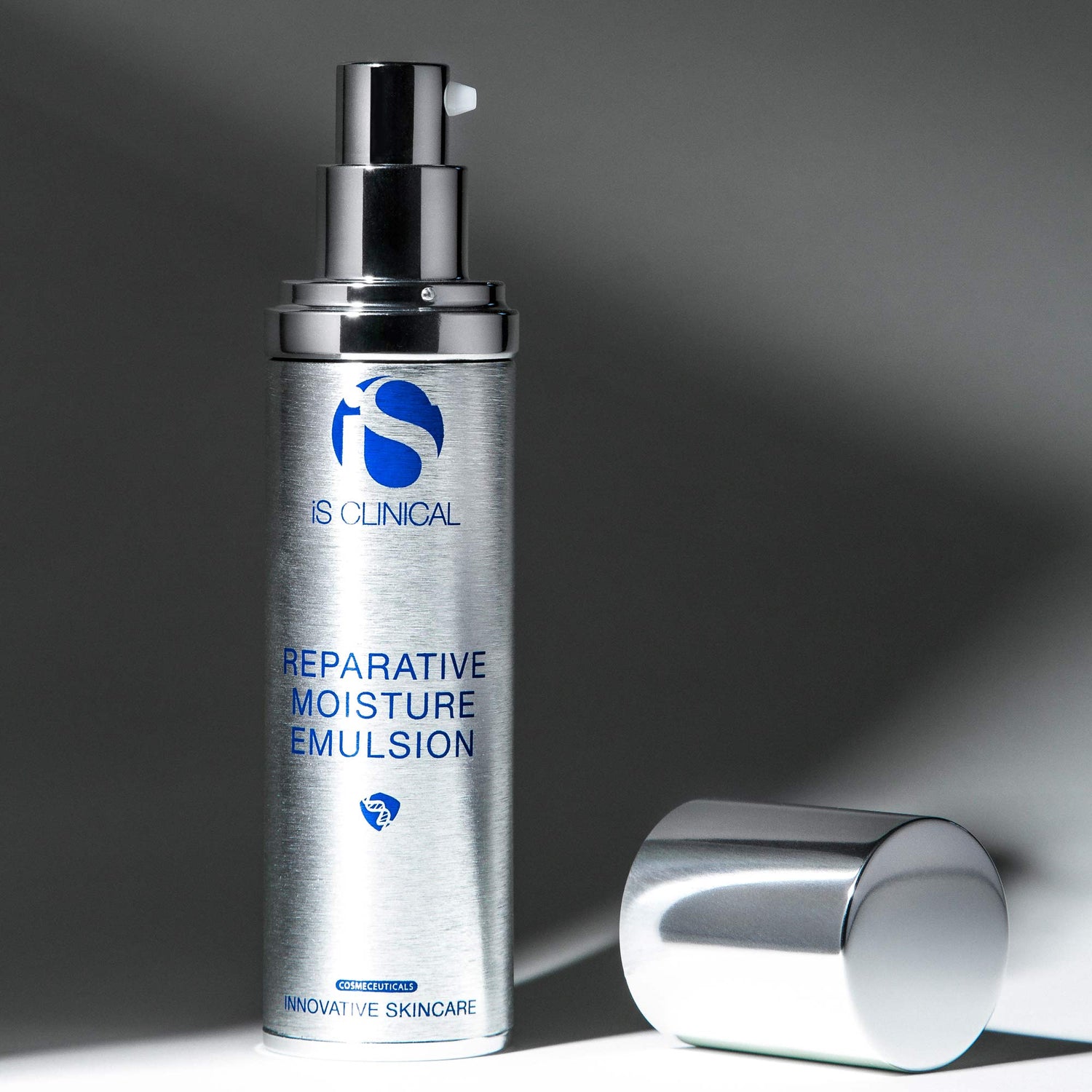 Lifestyle image of IS Clinical Reparative Moisture Emulsion