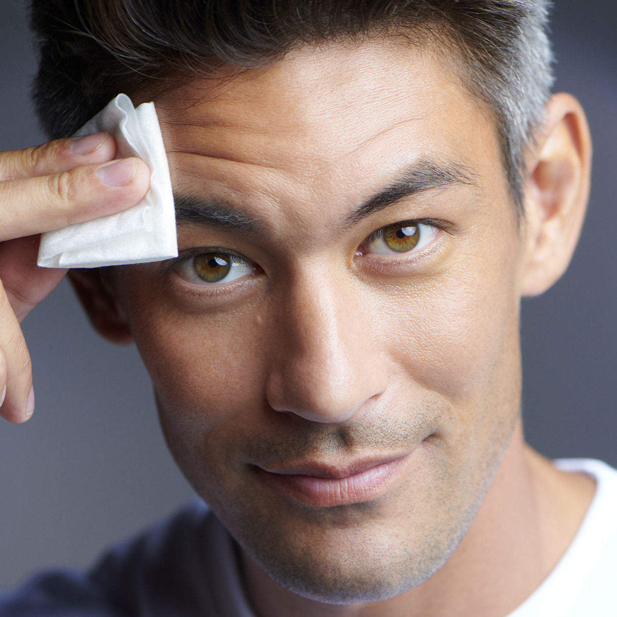 Model image of IS Clinical Active Peel System