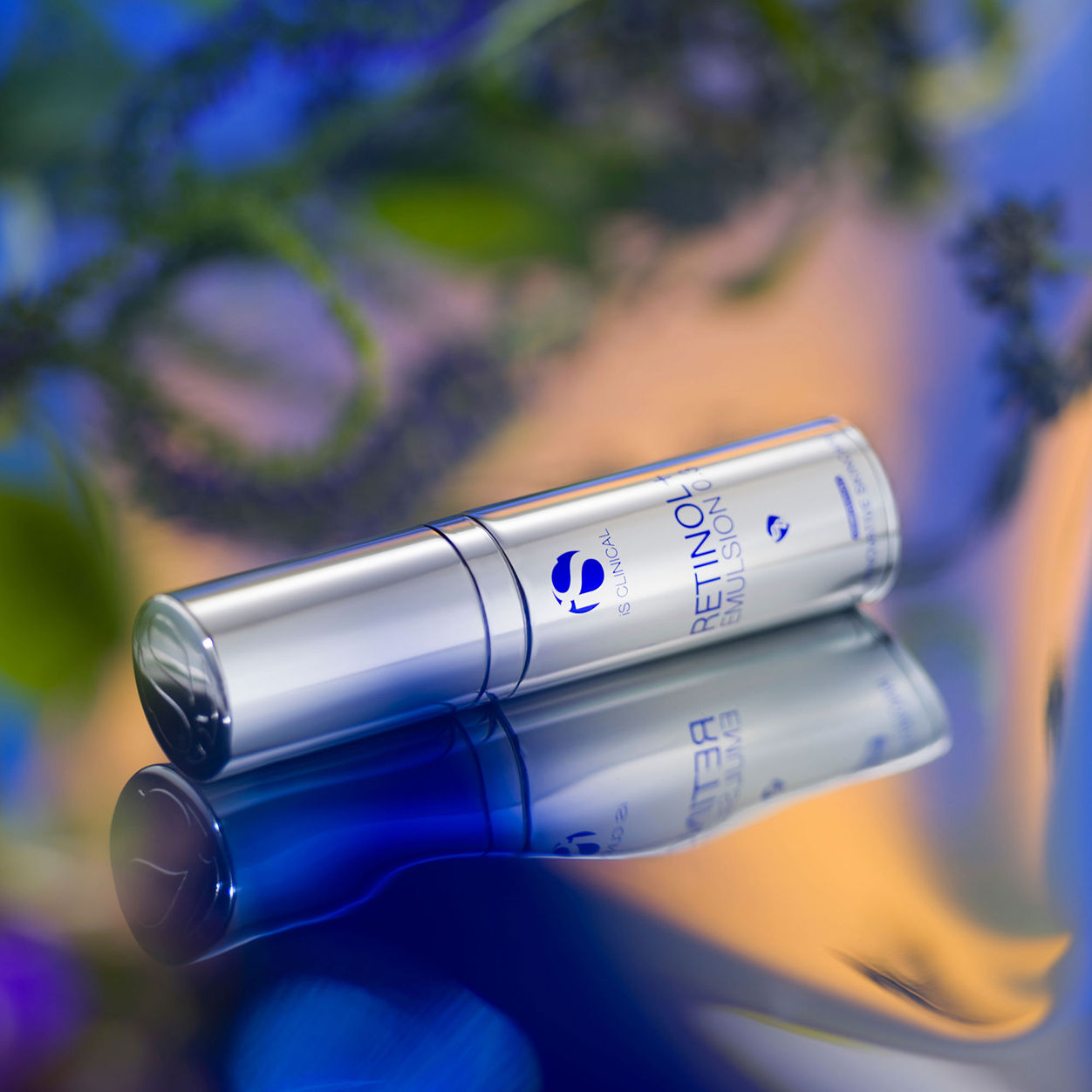 Lifestyle image of IS Clinical Retinol+ Emulsion 0.3
