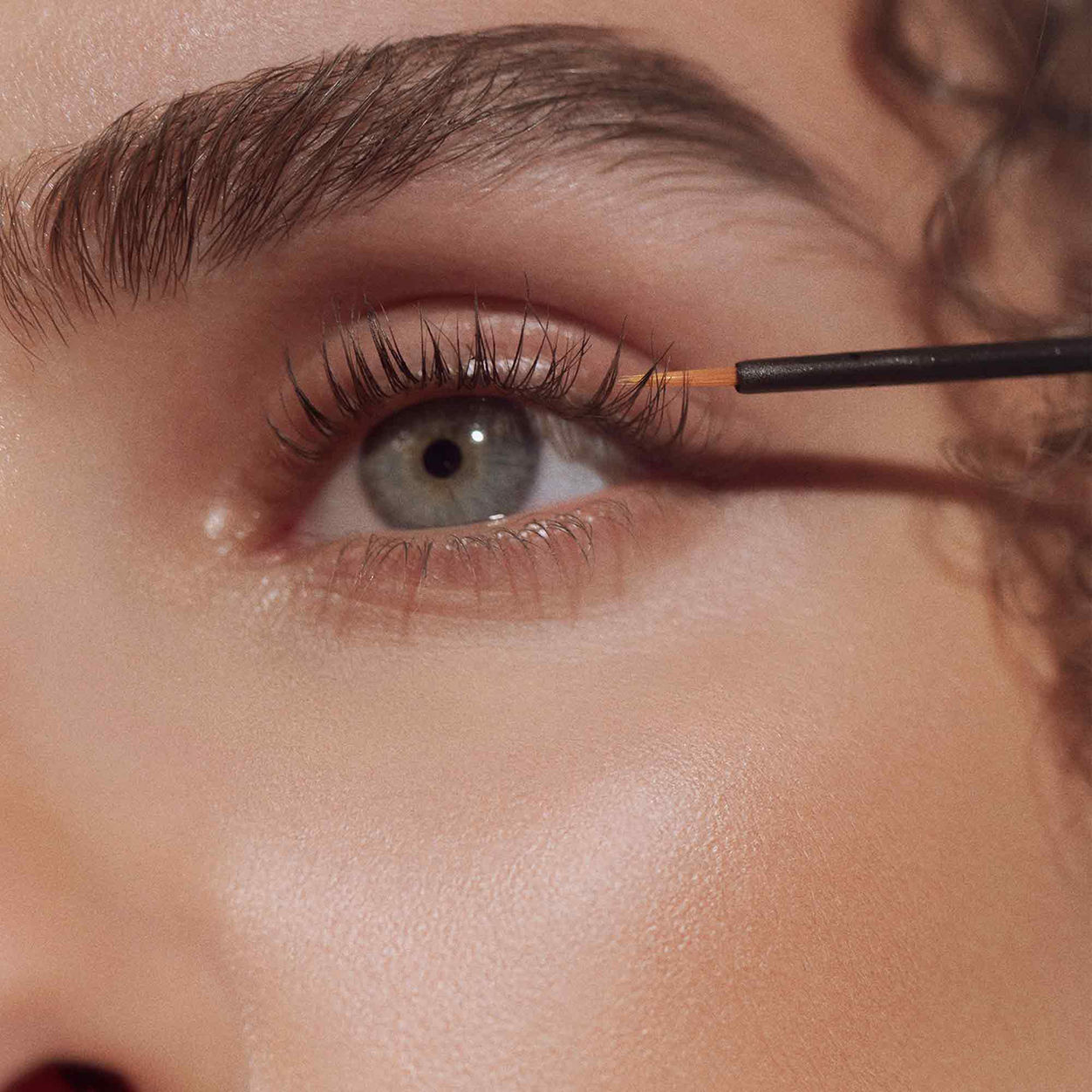 Model image of RevitaLash Revitalash Advanced Eyelash Conditioner Sensitive