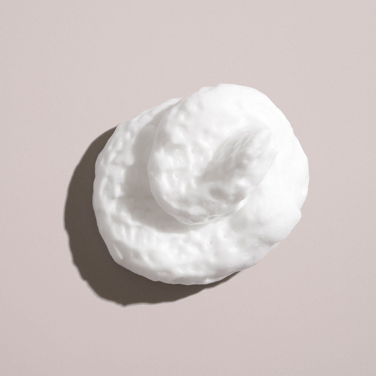Lifestyle image of Oribe Grandiose Mousse