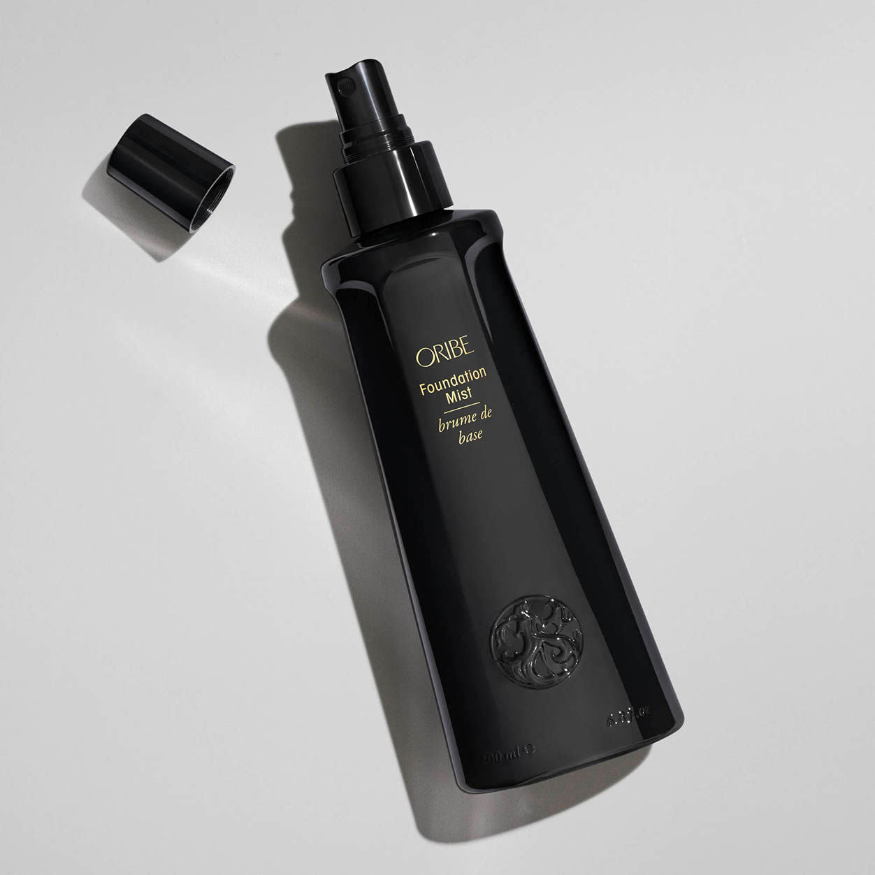 Lifestyle image of Oribe Foundation Mist