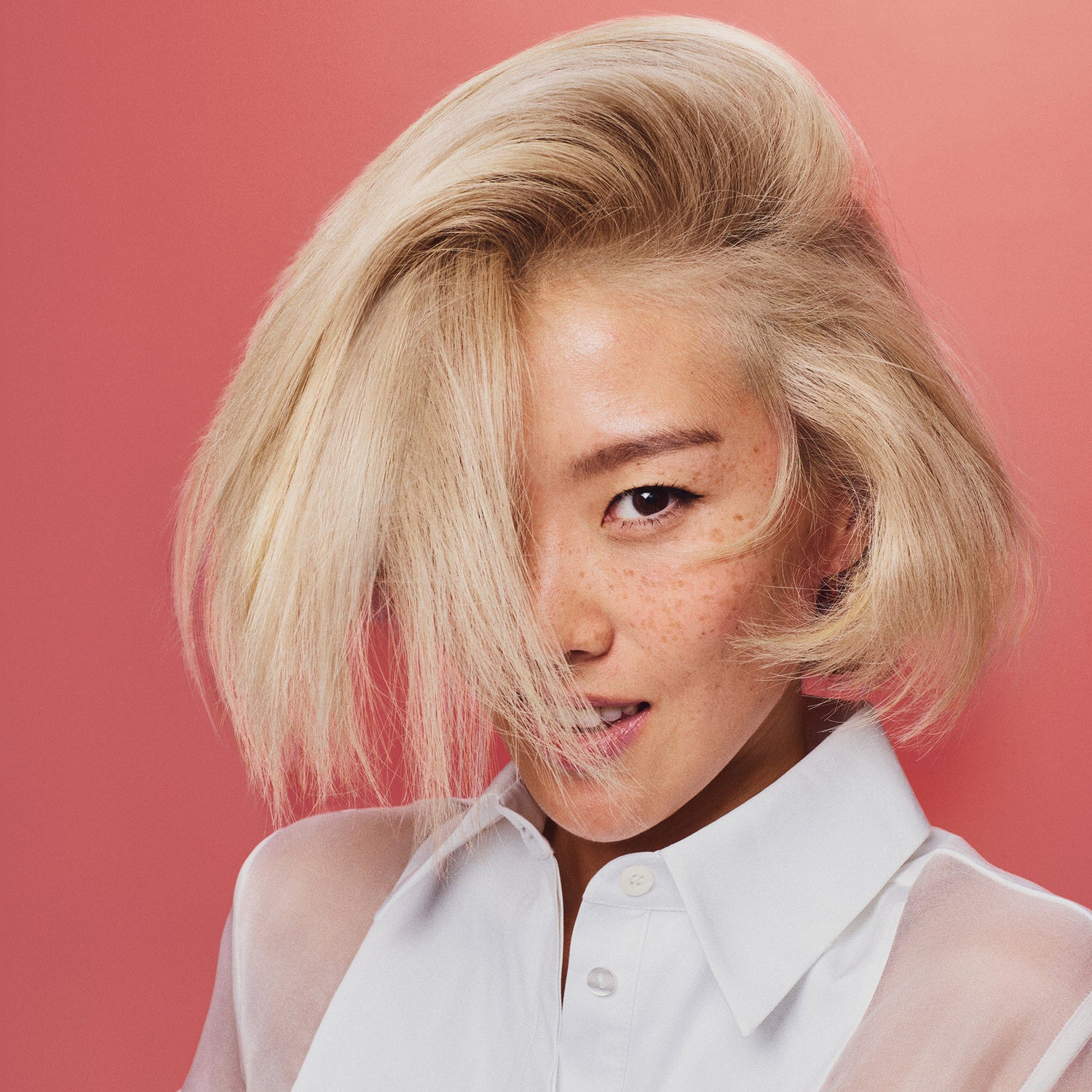 Model image of Oribe Bright Blonde Radiance & Repair Treatment